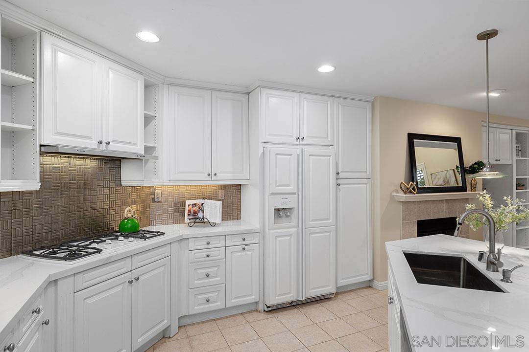 Detail Gallery Image 13 of 57 For 2793 E Bainbridge Road, San Diego,  CA 92106 - 3 Beds | 2/1 Baths