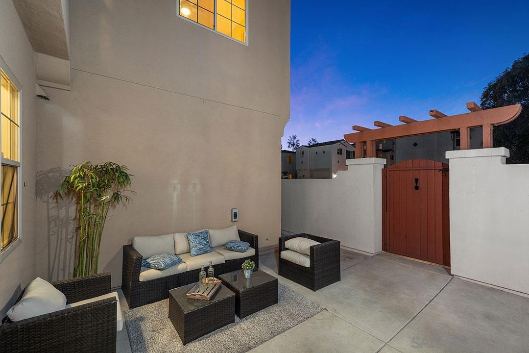 Detail Gallery Image 19 of 57 For 2793 E Bainbridge Road, San Diego,  CA 92106 - 3 Beds | 2/1 Baths