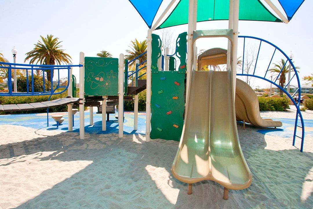 Detail Gallery Image 56 of 57 For 2793 E Bainbridge Road, San Diego,  CA 92106 - 3 Beds | 2/1 Baths