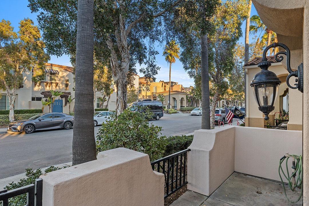 Detail Gallery Image 8 of 57 For 2793 E Bainbridge Road, San Diego,  CA 92106 - 3 Beds | 2/1 Baths