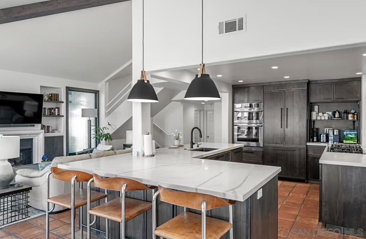 Front Image Thumbnail for SD250045424