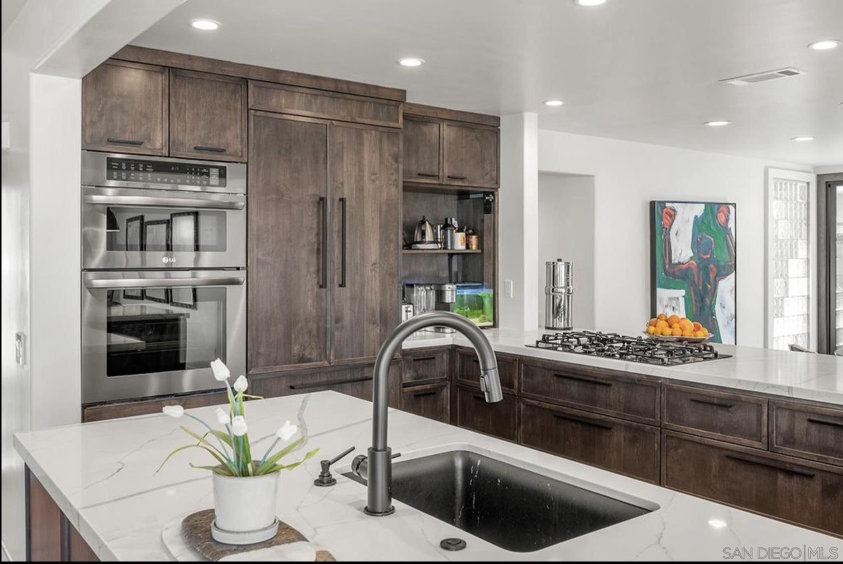 Detail Gallery Image 2 of 31 For 216  21st Street, Del Mar,  CA 92014 - 4 Beds | 3 Baths