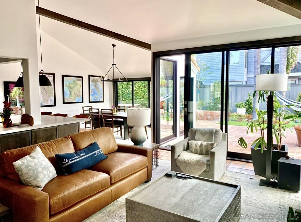 Detail Gallery Image 13 of 31 For 216  21st Street, Del Mar,  CA 92014 - 4 Beds | 3 Baths