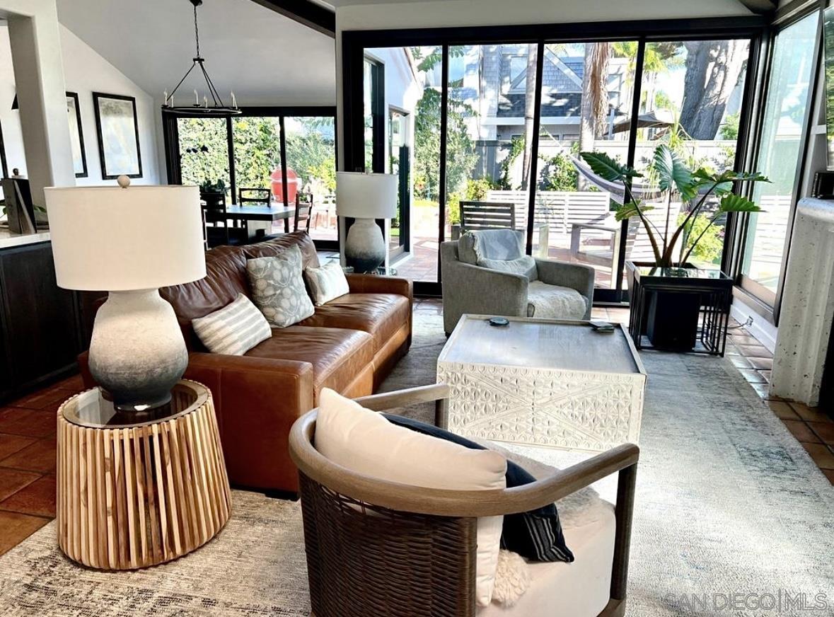 Detail Gallery Image 3 of 31 For 216  21st Street, Del Mar,  CA 92014 - 4 Beds | 3 Baths