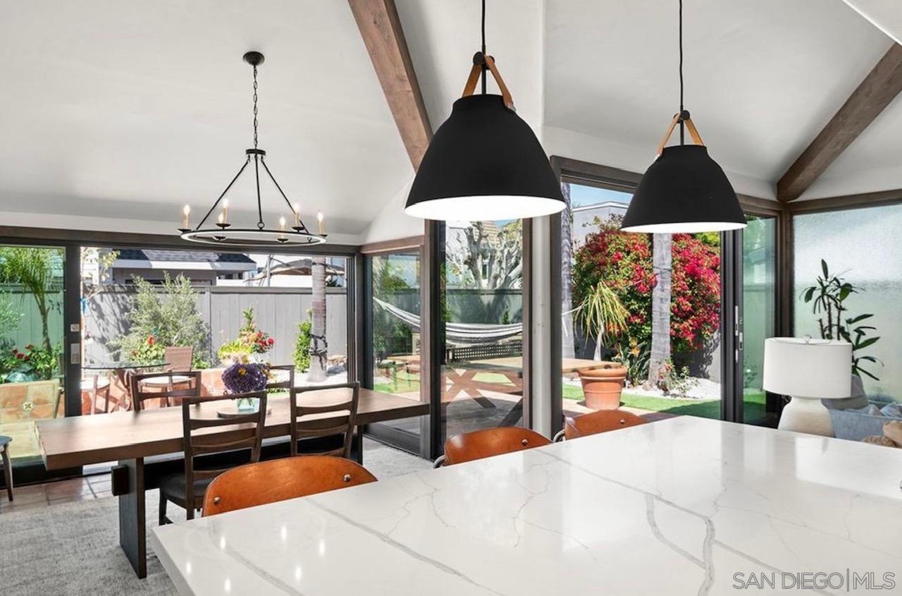 Detail Gallery Image 8 of 31 For 216  21st Street, Del Mar,  CA 92014 - 4 Beds | 3 Baths