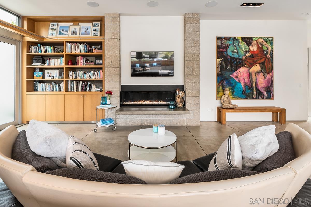 Detail Gallery Image 23 of 57 For 8001  Calle De La Plata, La Jolla,  CA 92037 - 4 Beds | 4/1 Baths