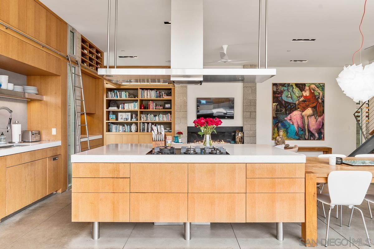 Detail Gallery Image 27 of 57 For 8001  Calle De La Plata, La Jolla,  CA 92037 - 4 Beds | 4/1 Baths