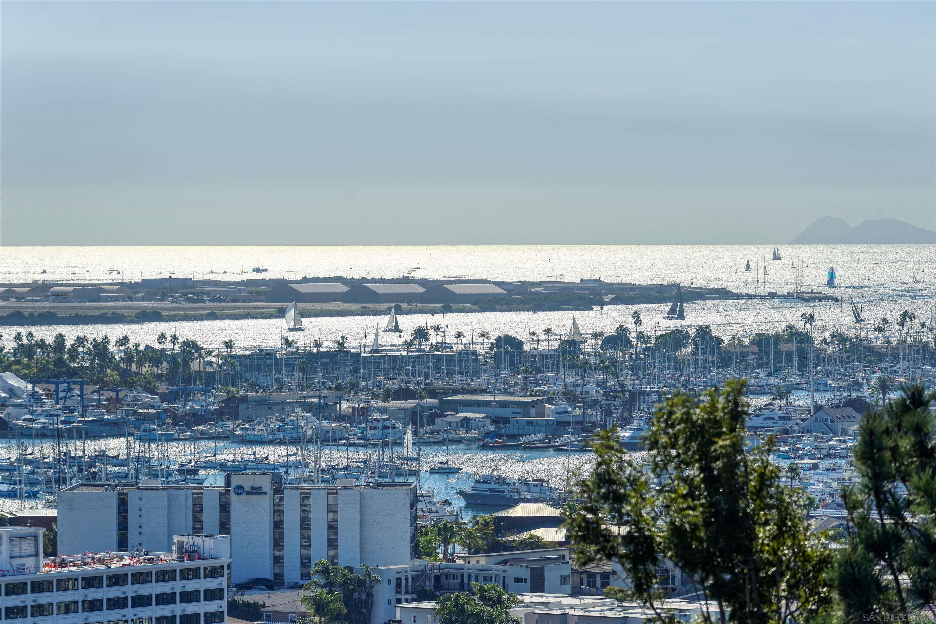 Detail Gallery Image 16 of 37 For 1925  Willow, San Diego,  CA 92106 - 3 Beds | 2 Baths