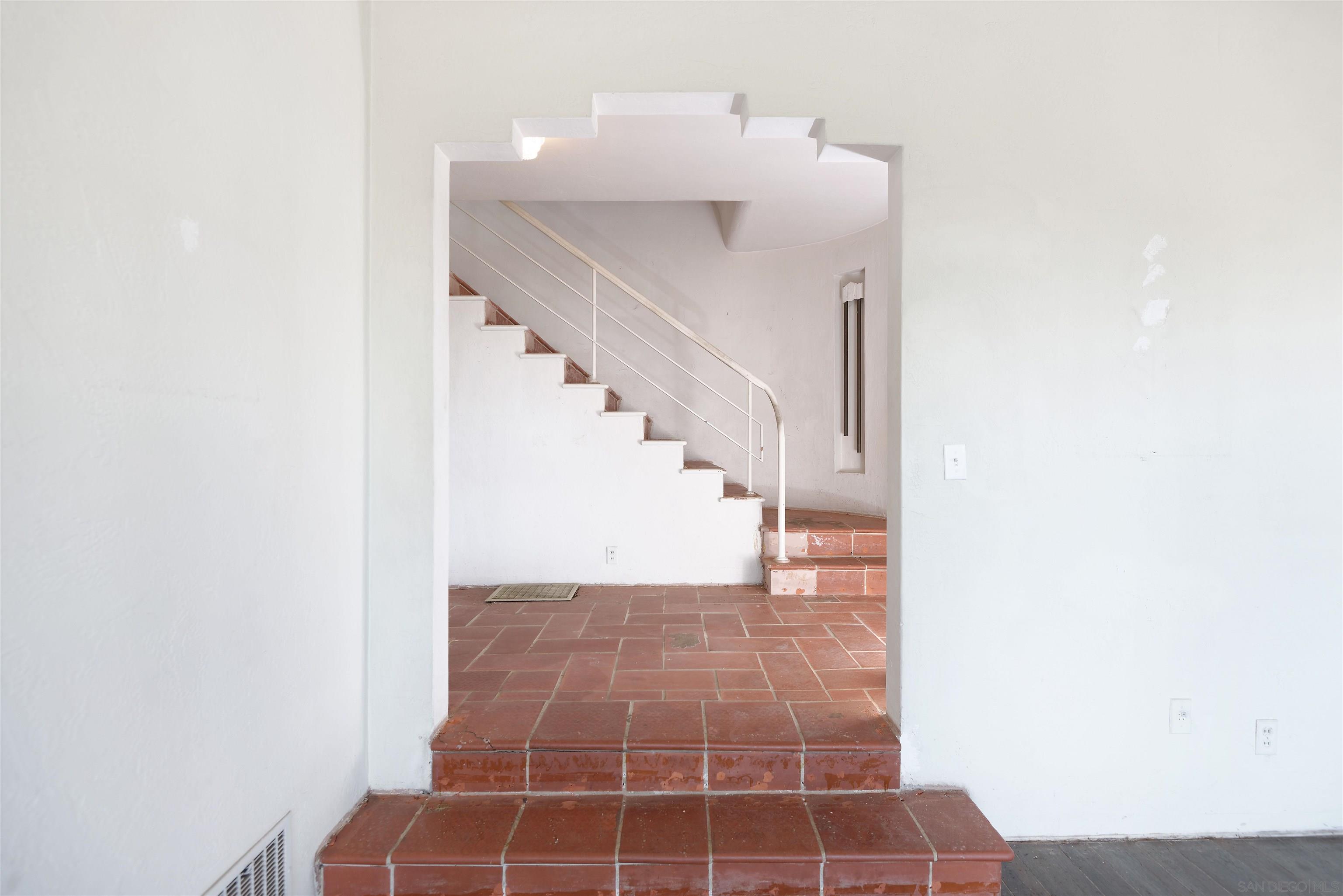 Detail Gallery Image 26 of 37 For 1925  Willow, San Diego,  CA 92106 - 3 Beds | 2 Baths