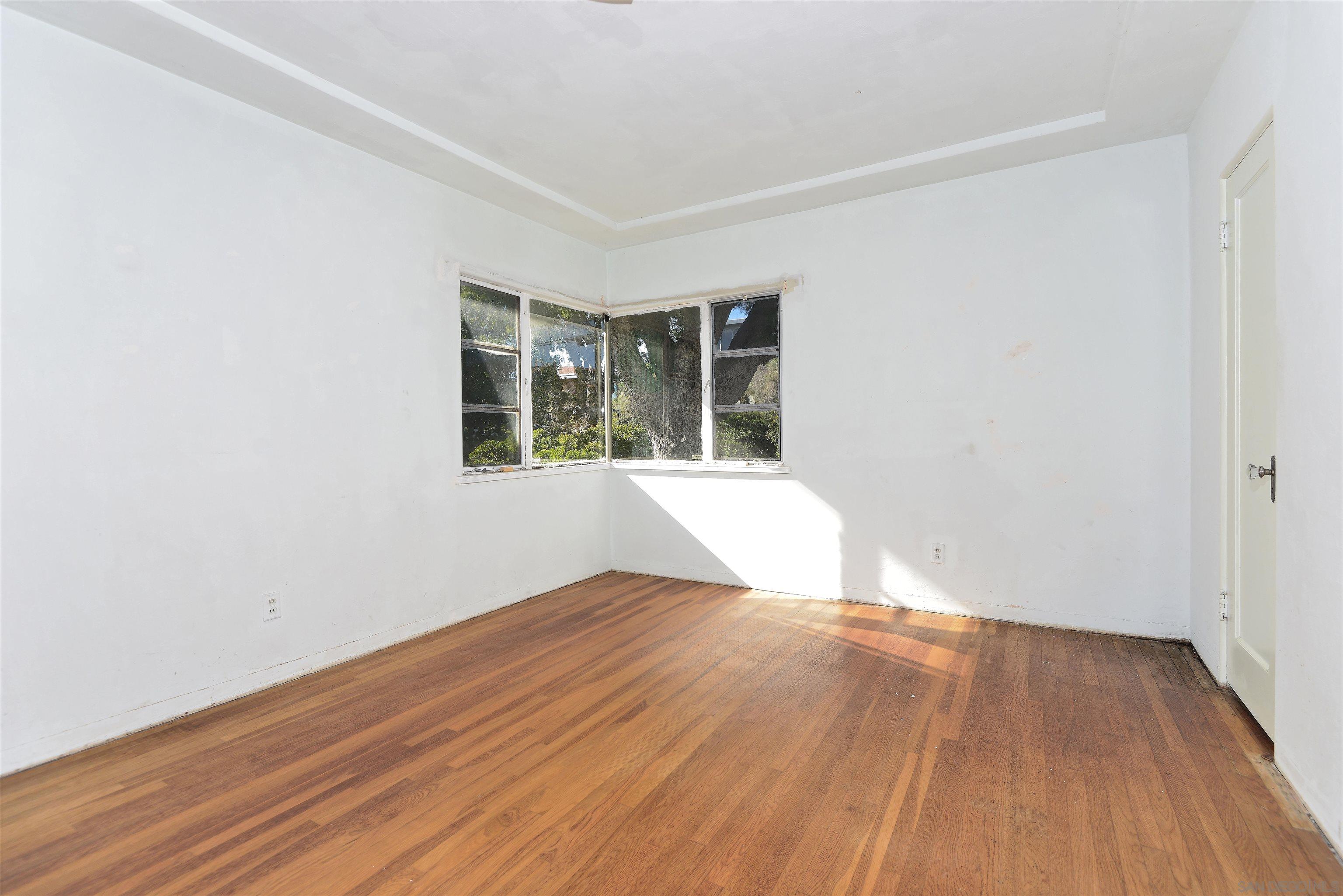 Detail Gallery Image 28 of 37 For 1925  Willow, San Diego,  CA 92106 - 3 Beds | 2 Baths