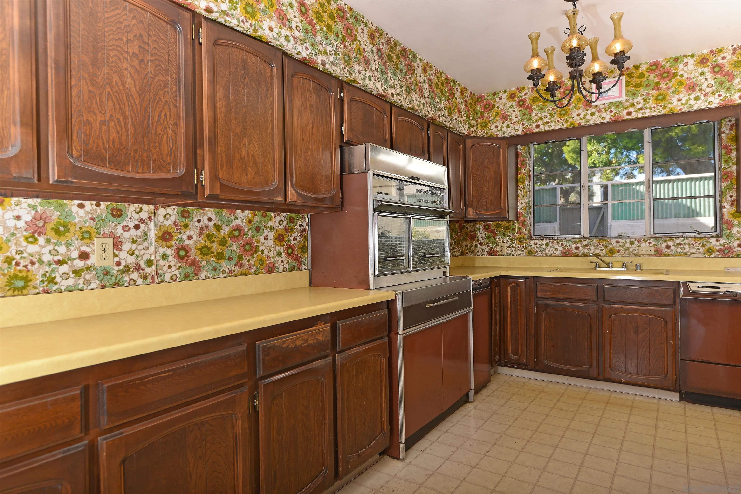 Detail Gallery Image 29 of 37 For 1925  Willow, San Diego,  CA 92106 - 3 Beds | 2 Baths