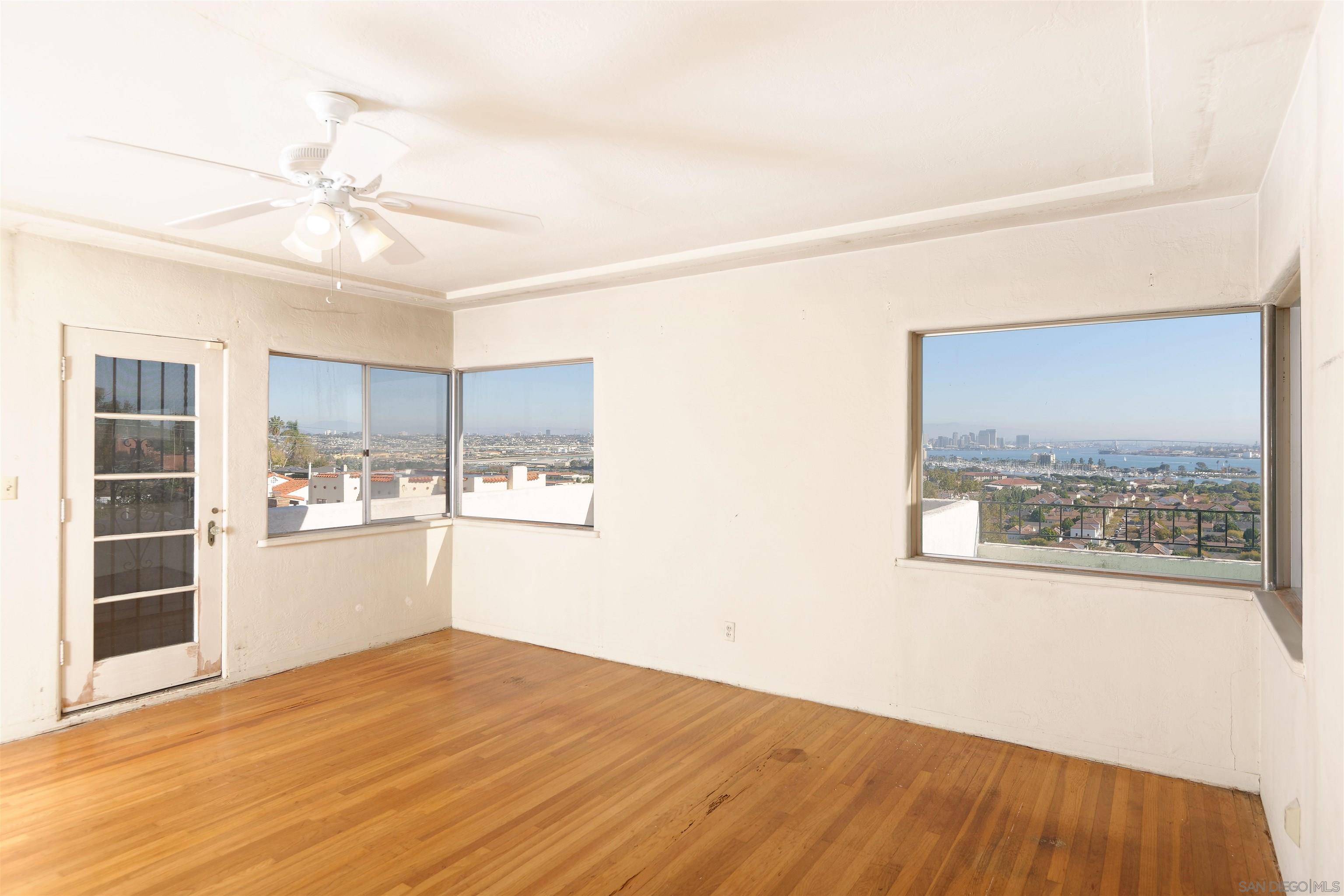 Detail Gallery Image 30 of 37 For 1925  Willow, San Diego,  CA 92106 - 3 Beds | 2 Baths