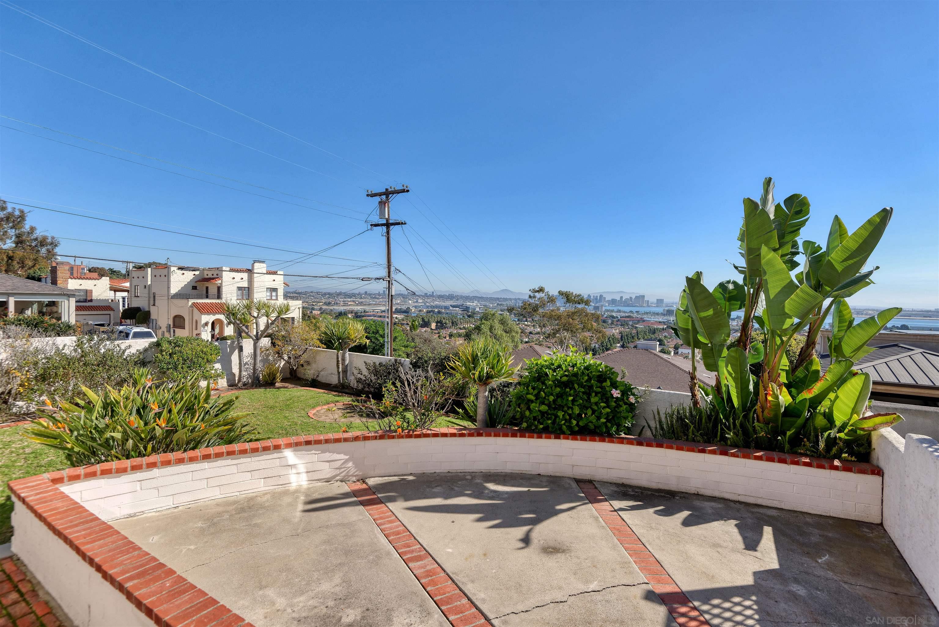 Detail Gallery Image 5 of 37 For 1925  Willow, San Diego,  CA 92106 - 3 Beds | 2 Baths