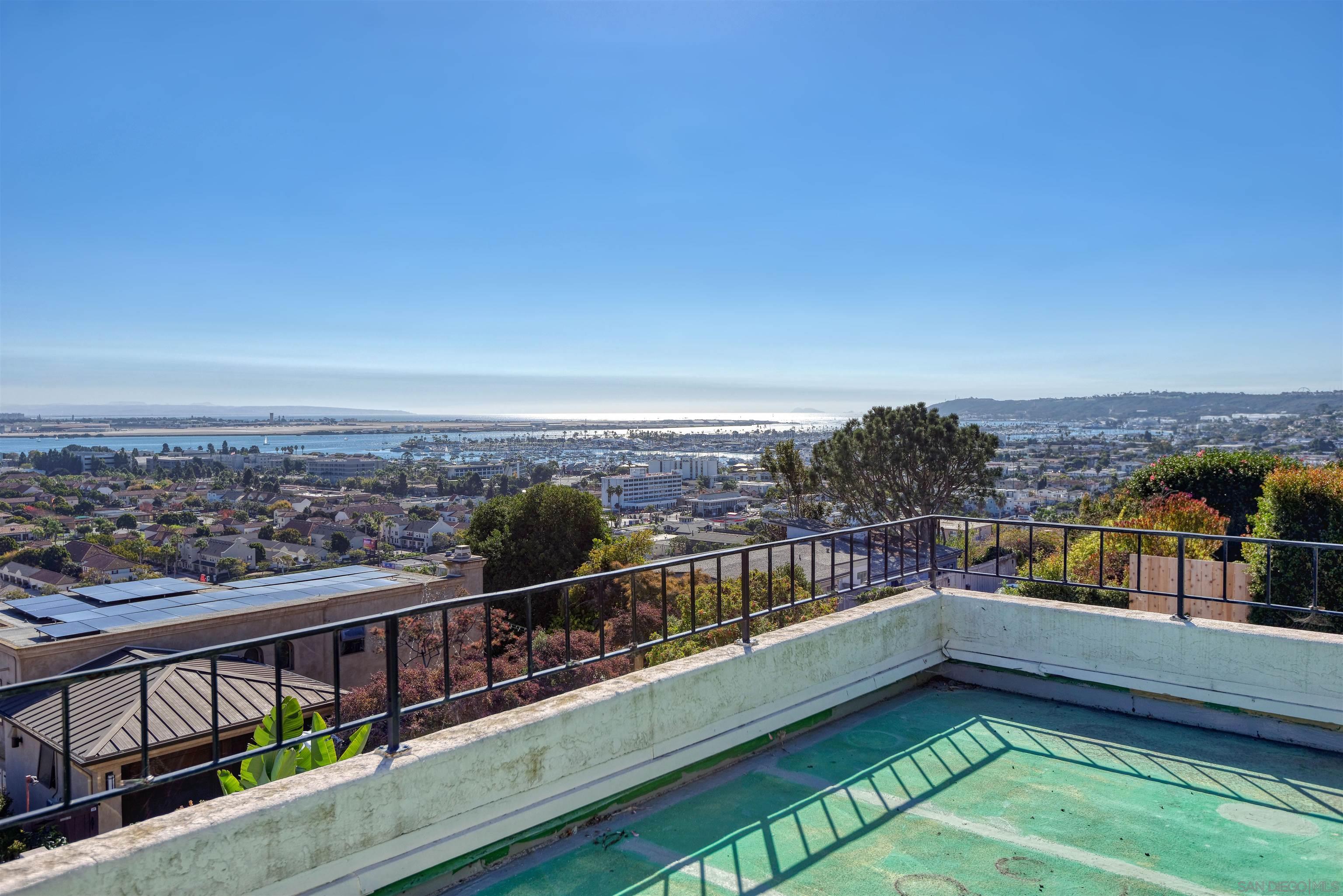 Detail Gallery Image 10 of 37 For 1925  Willow, San Diego,  CA 92106 - 3 Beds | 2 Baths