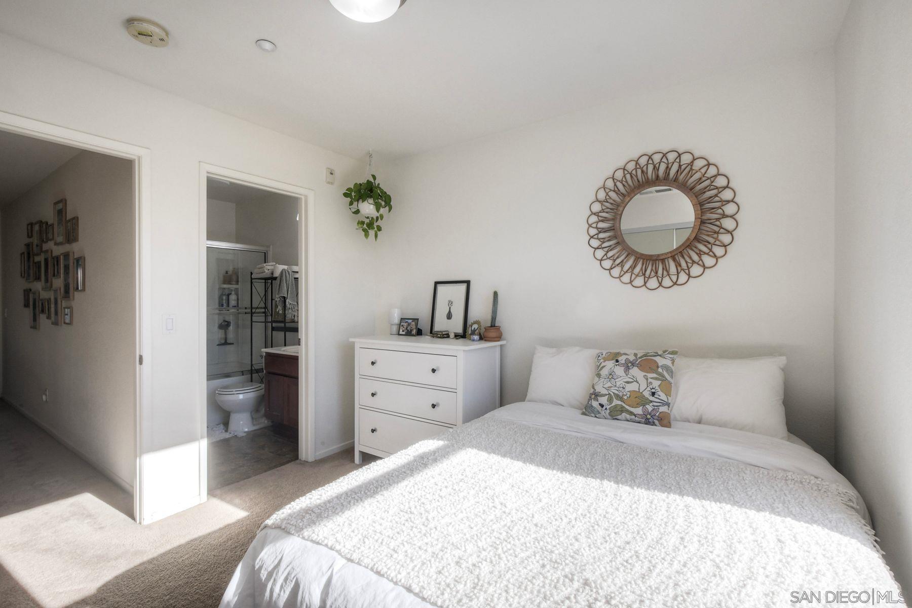Detail Gallery Image 11 of 49 For 1361  Abbey Ln, San Marcos,  CA 92078 - 2 Beds | 2/1 Baths