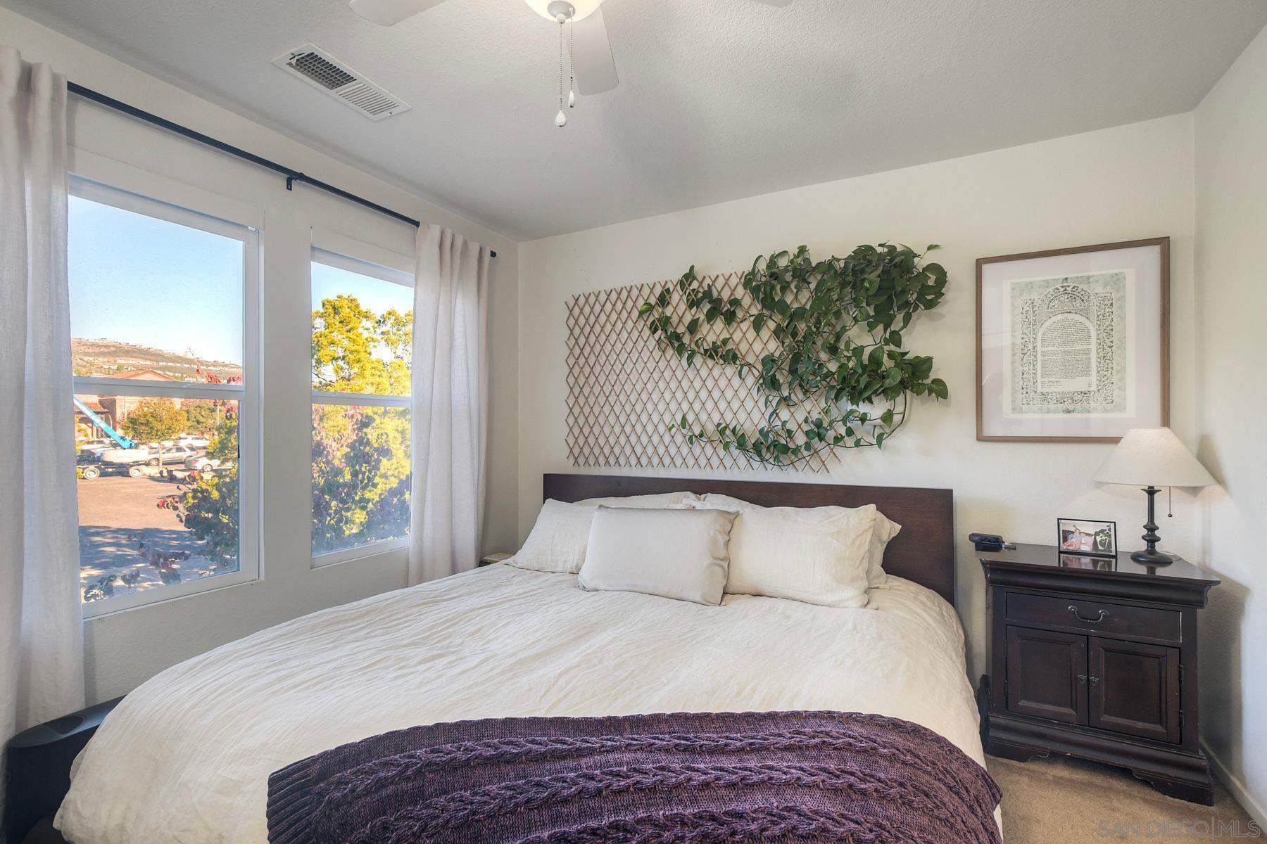 Detail Gallery Image 7 of 49 For 1361  Abbey Ln, San Marcos,  CA 92078 - 2 Beds | 2/1 Baths