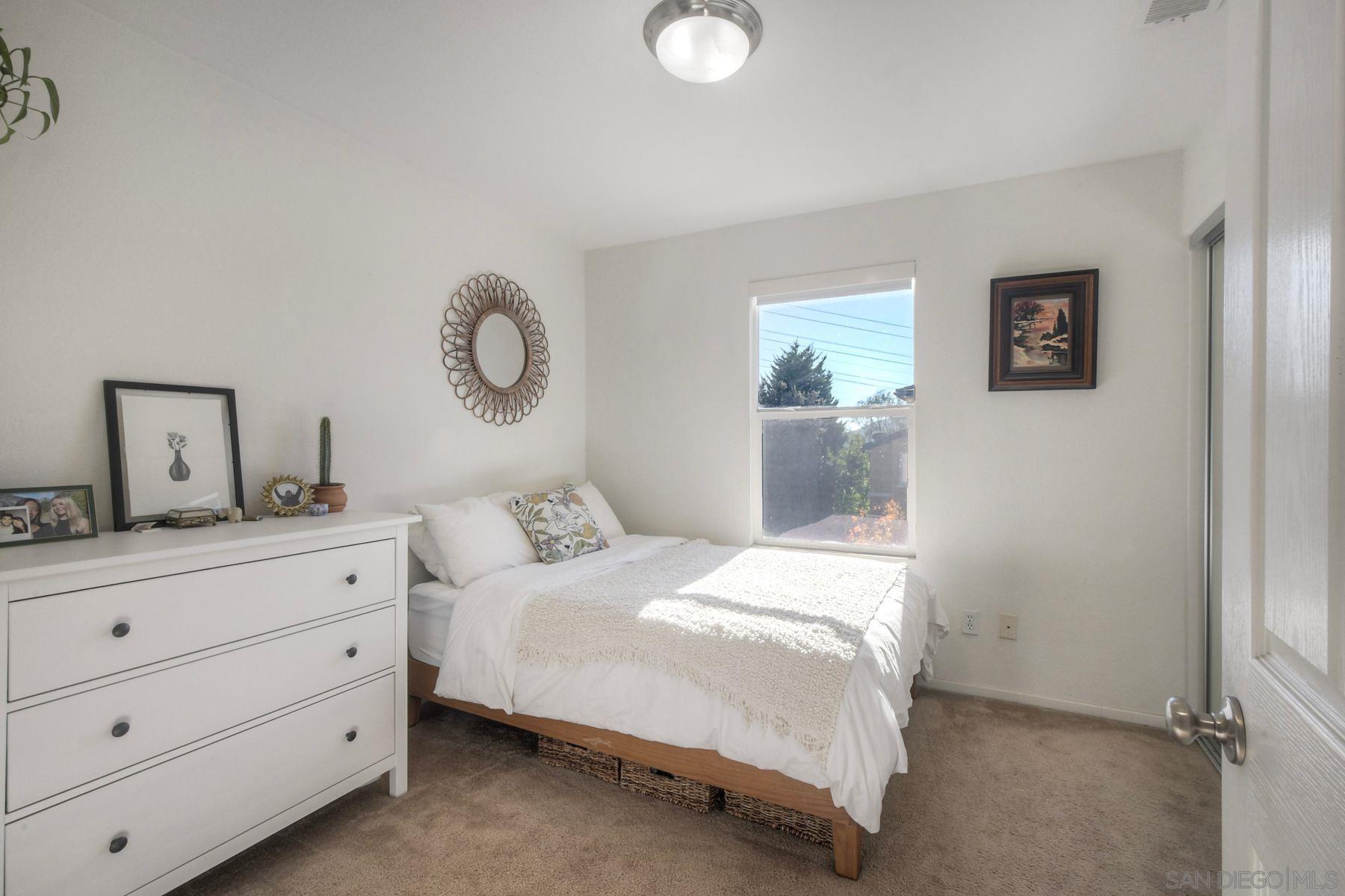 Detail Gallery Image 10 of 49 For 1361  Abbey Ln, San Marcos,  CA 92078 - 2 Beds | 2/1 Baths
