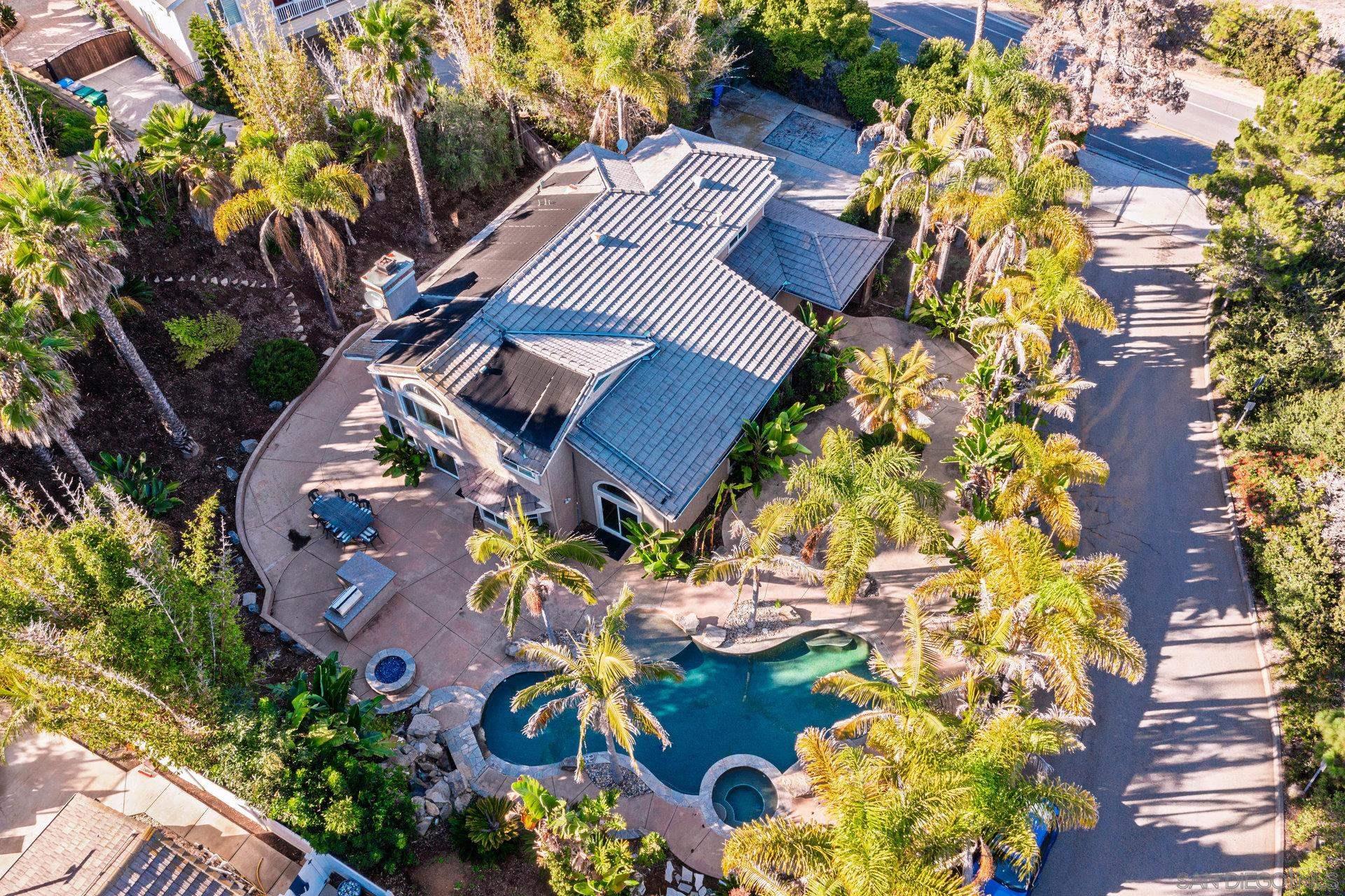 Detail Gallery Image 2 of 54 For 2579  Fire Mountain Drive, Oceanside,  CA 92054 - 4 Beds | 3 Baths