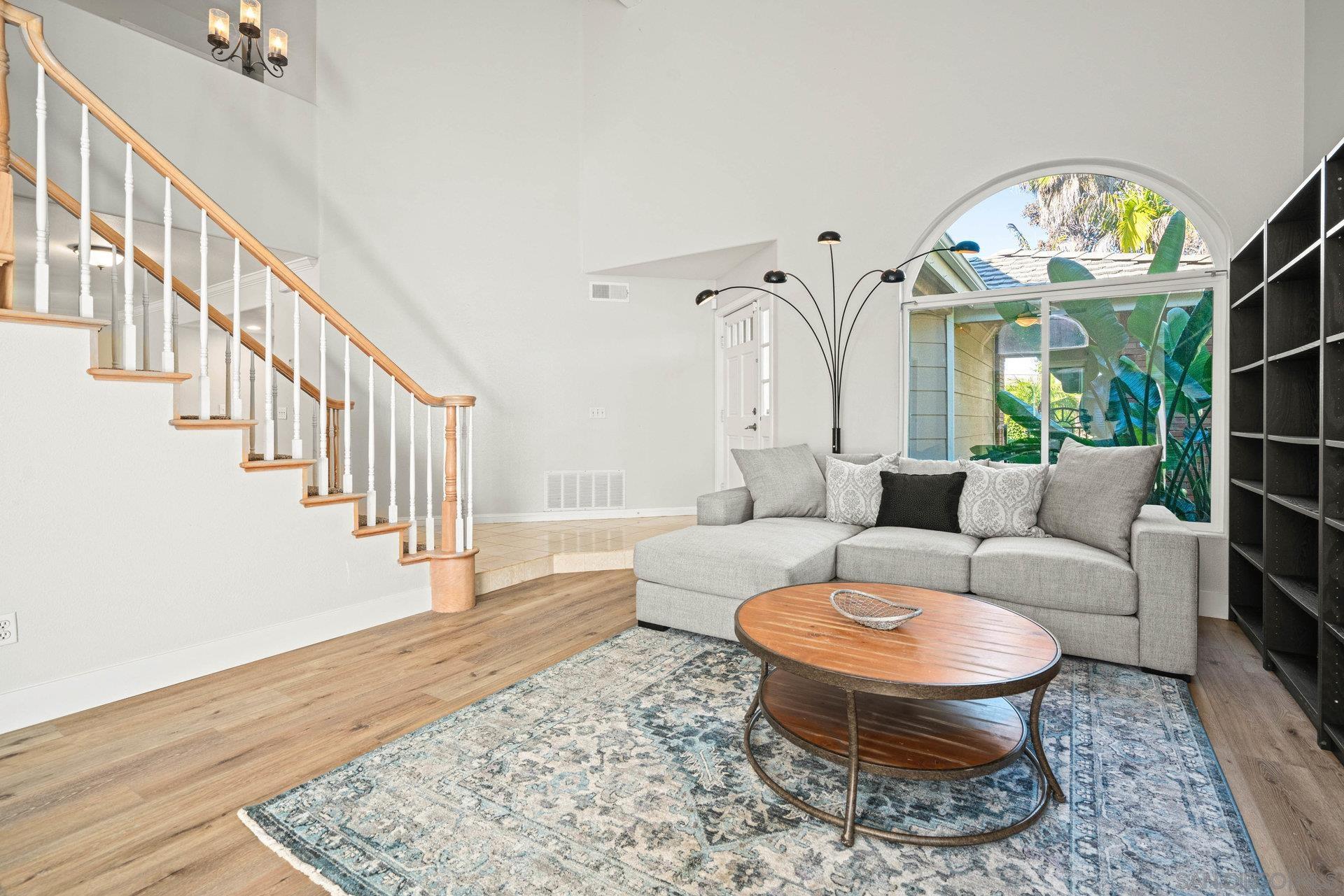 Detail Gallery Image 16 of 54 For 2579  Fire Mountain Drive, Oceanside,  CA 92054 - 4 Beds | 3 Baths