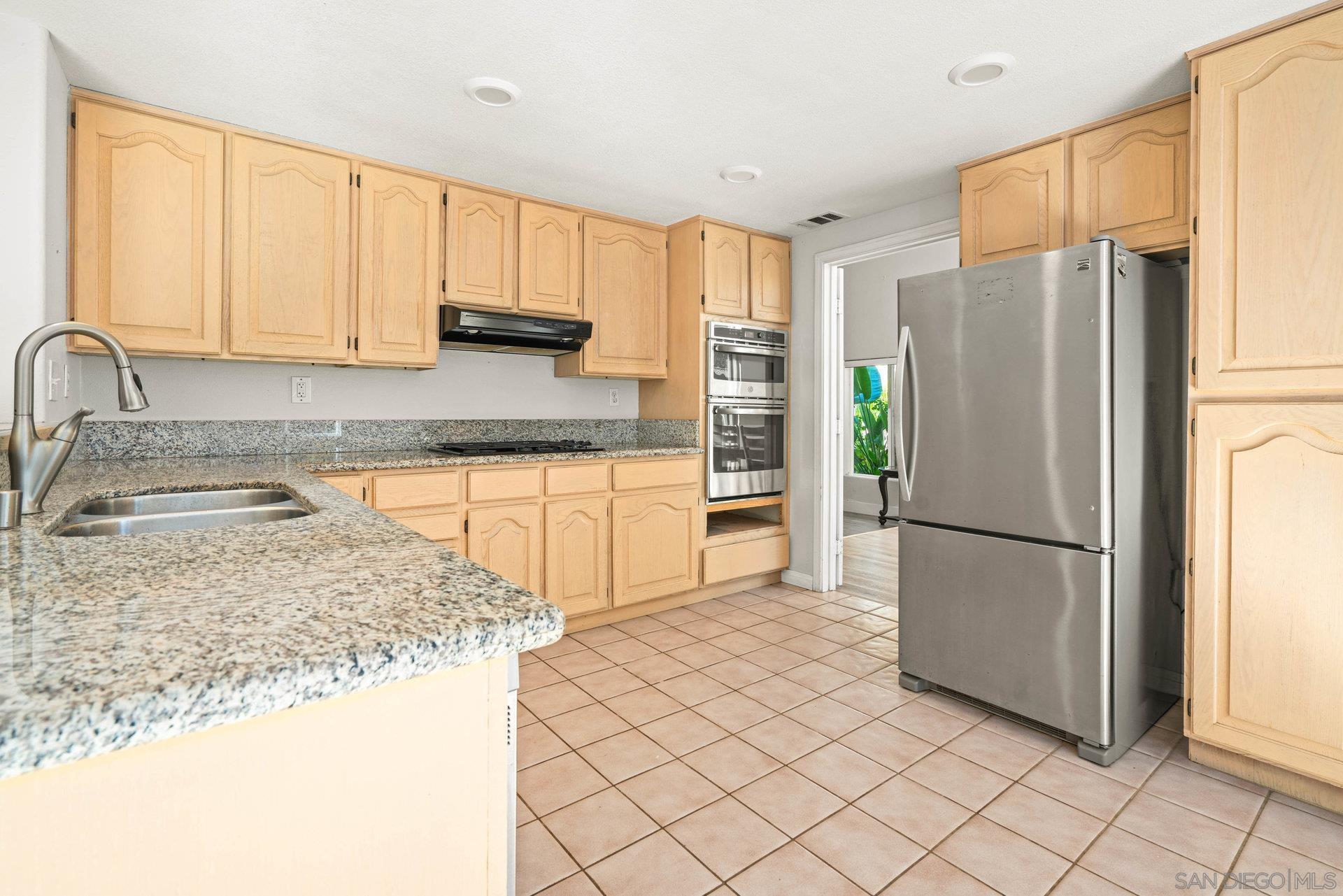 Detail Gallery Image 22 of 54 For 2579  Fire Mountain Drive, Oceanside,  CA 92054 - 4 Beds | 3 Baths