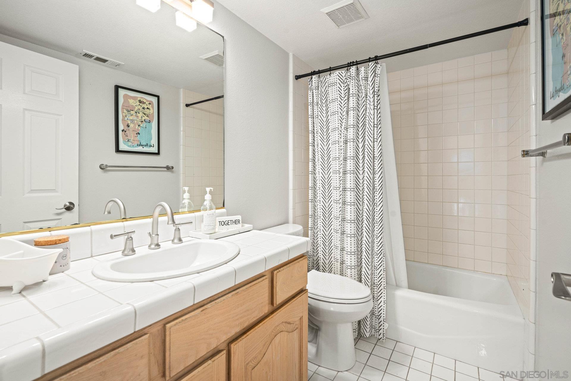 Detail Gallery Image 26 of 54 For 2579  Fire Mountain Drive, Oceanside,  CA 92054 - 4 Beds | 3 Baths