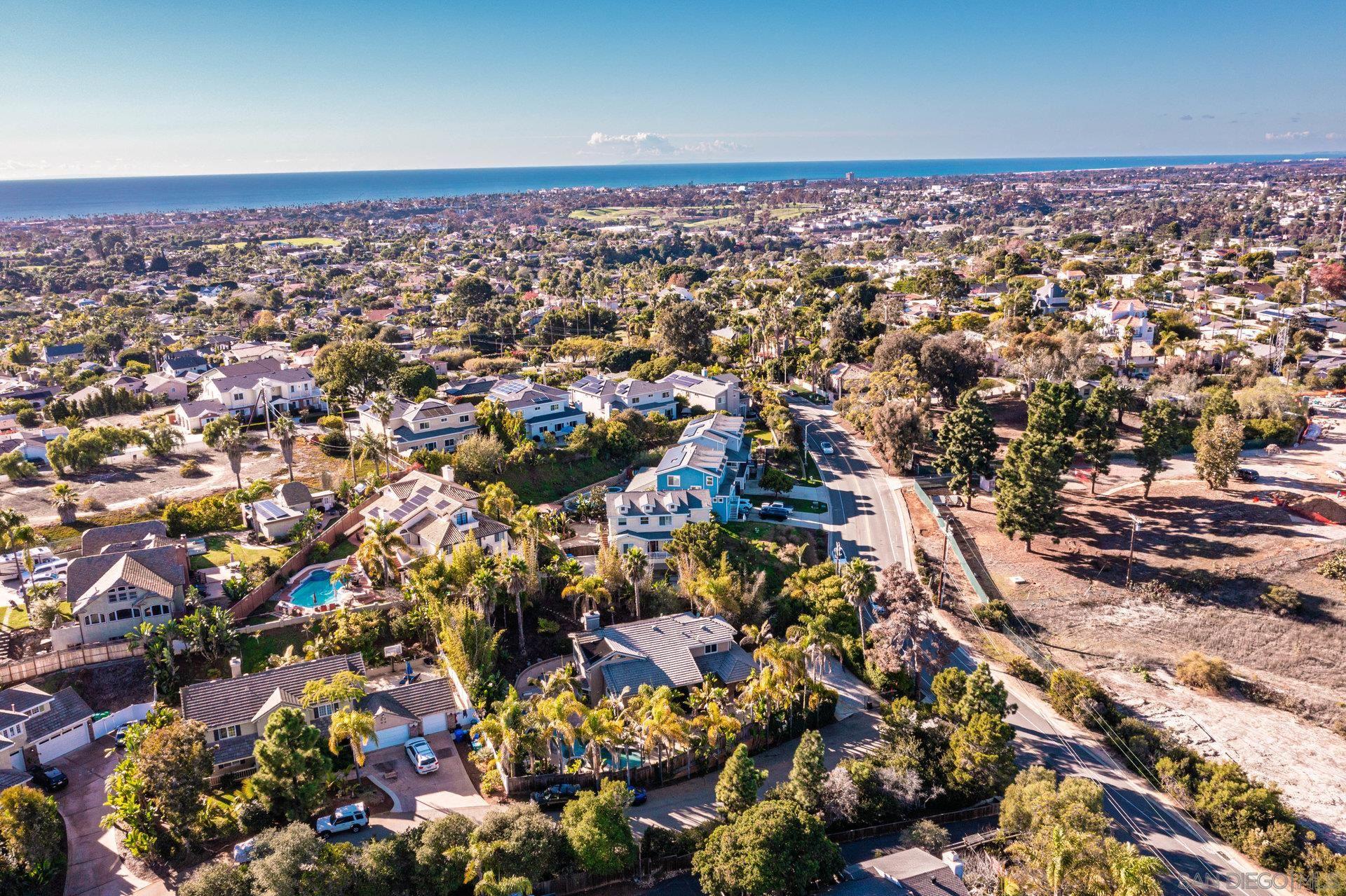 Detail Gallery Image 6 of 54 For 2579  Fire Mountain Drive, Oceanside,  CA 92054 - 4 Beds | 3 Baths
