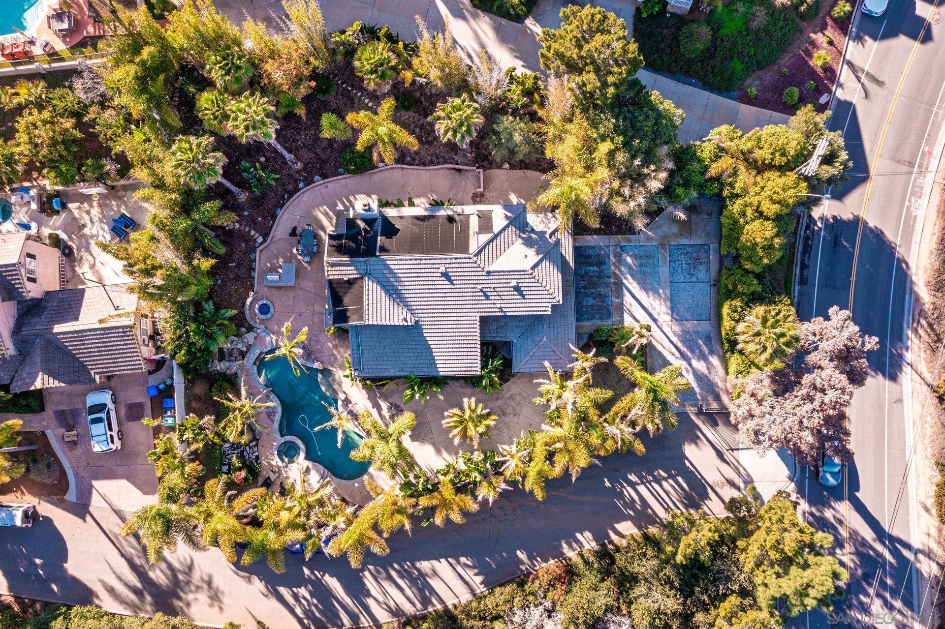 Detail Gallery Image 8 of 54 For 2579  Fire Mountain Drive, Oceanside,  CA 92054 - 4 Beds | 3 Baths