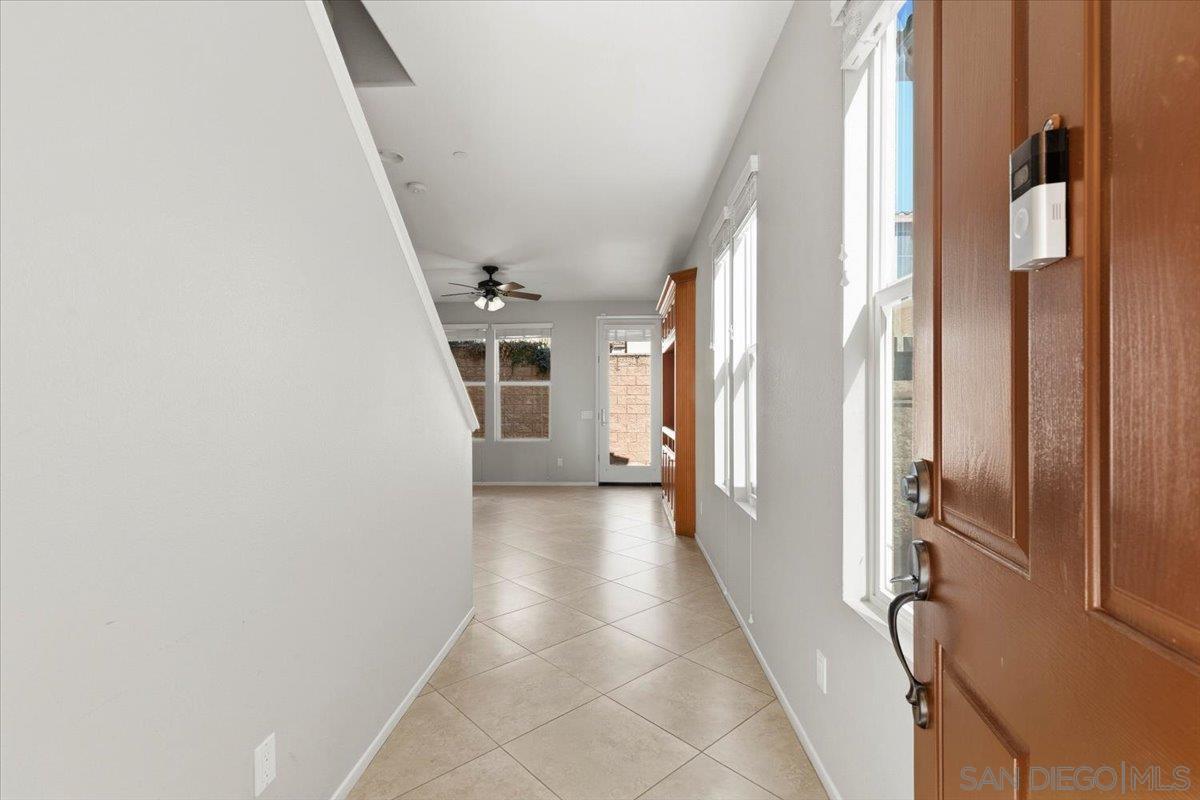 Detail Gallery Image 2 of 30 For 10034  Leavesly Trail, Santee,  CA 92071 - 3 Beds | 2/1 Baths