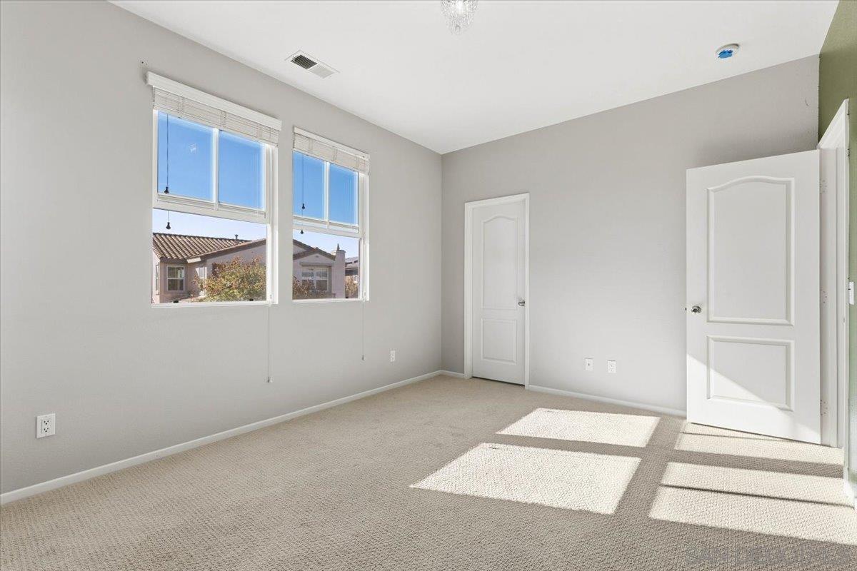 Detail Gallery Image 11 of 30 For 10034  Leavesly Trail, Santee,  CA 92071 - 3 Beds | 2/1 Baths