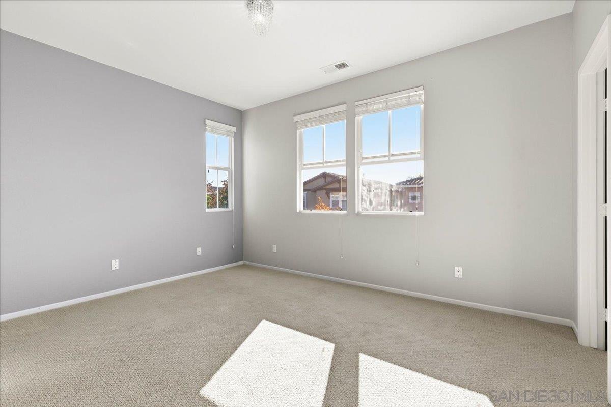 Detail Gallery Image 12 of 30 For 10034  Leavesly Trail, Santee,  CA 92071 - 3 Beds | 2/1 Baths