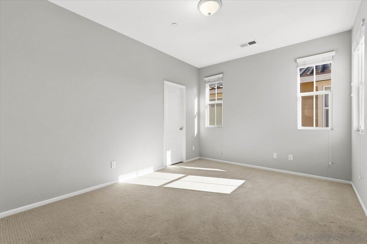 Detail Gallery Image 13 of 30 For 10034  Leavesly Trail, Santee,  CA 92071 - 3 Beds | 2/1 Baths