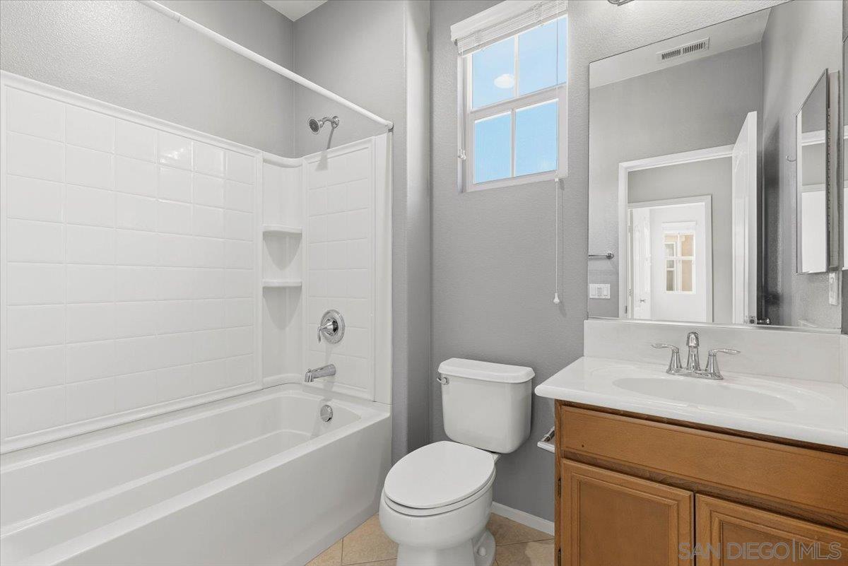 Detail Gallery Image 22 of 30 For 10034  Leavesly Trail, Santee,  CA 92071 - 3 Beds | 2/1 Baths