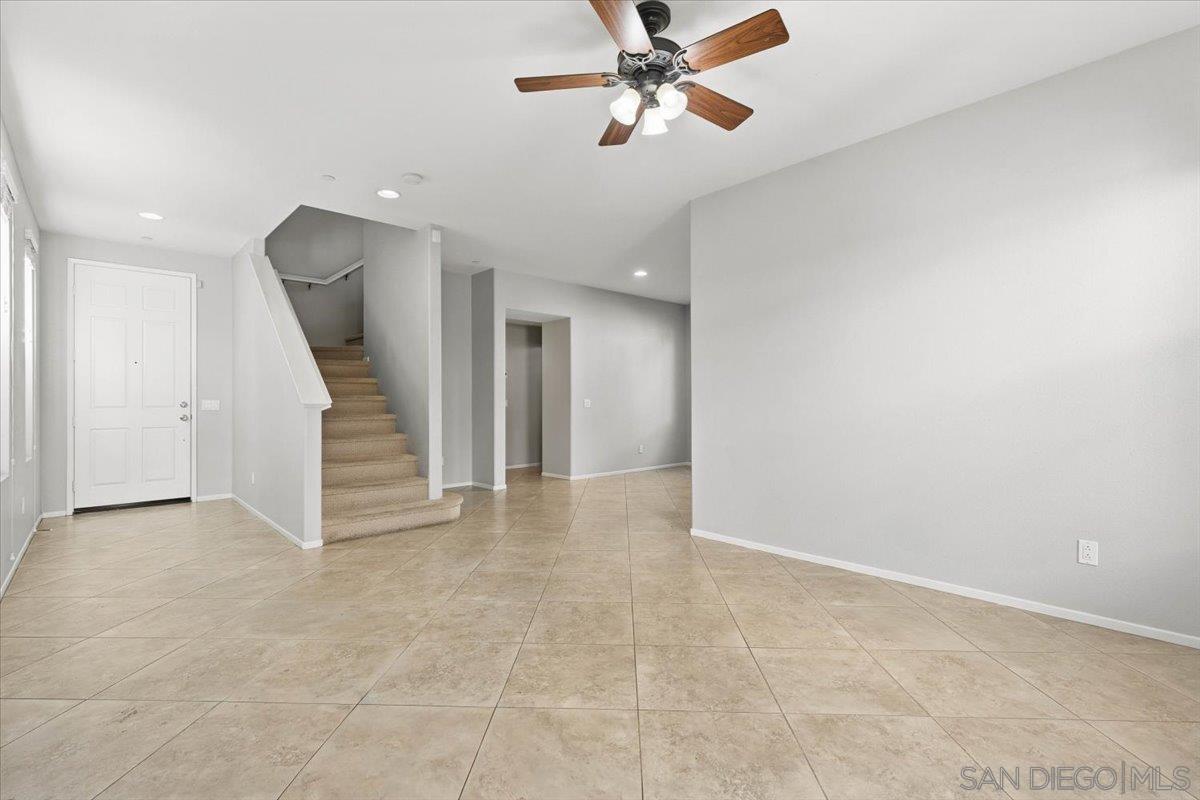 Detail Gallery Image 5 of 30 For 10034  Leavesly Trail, Santee,  CA 92071 - 3 Beds | 2/1 Baths