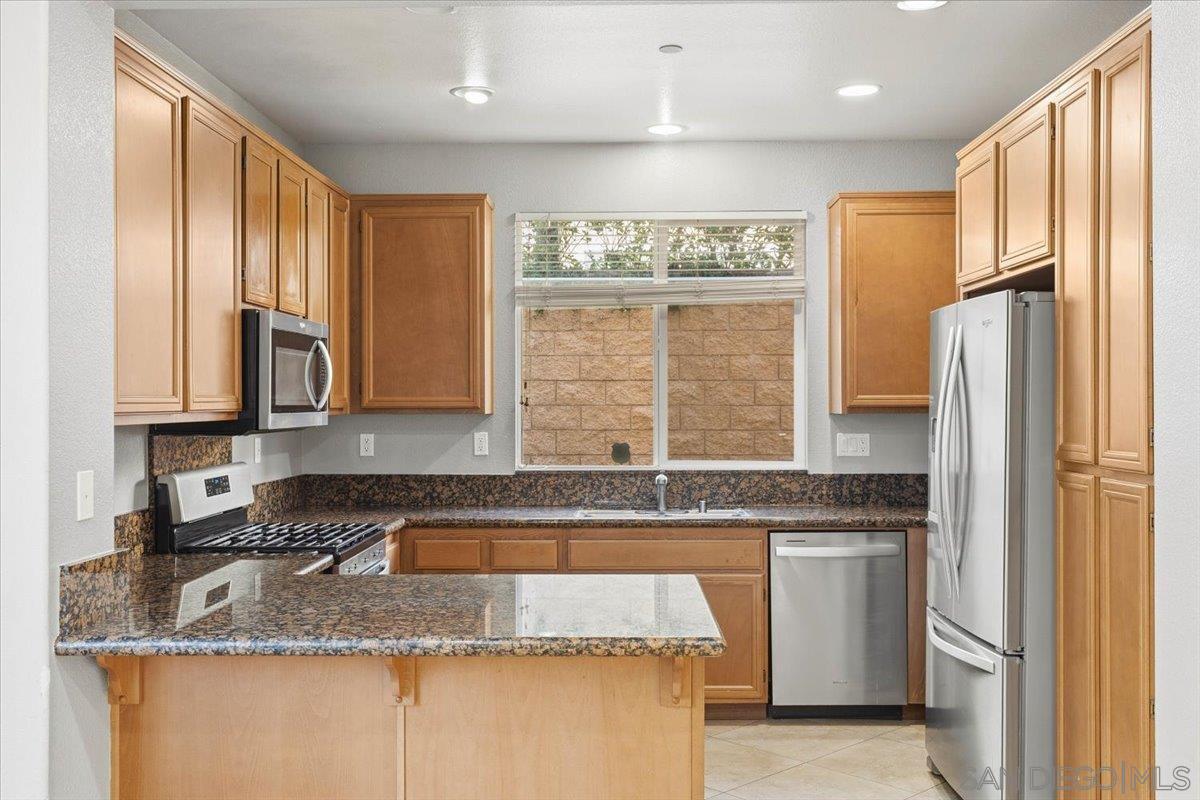 Detail Gallery Image 9 of 30 For 10034  Leavesly Trail, Santee,  CA 92071 - 3 Beds | 2/1 Baths