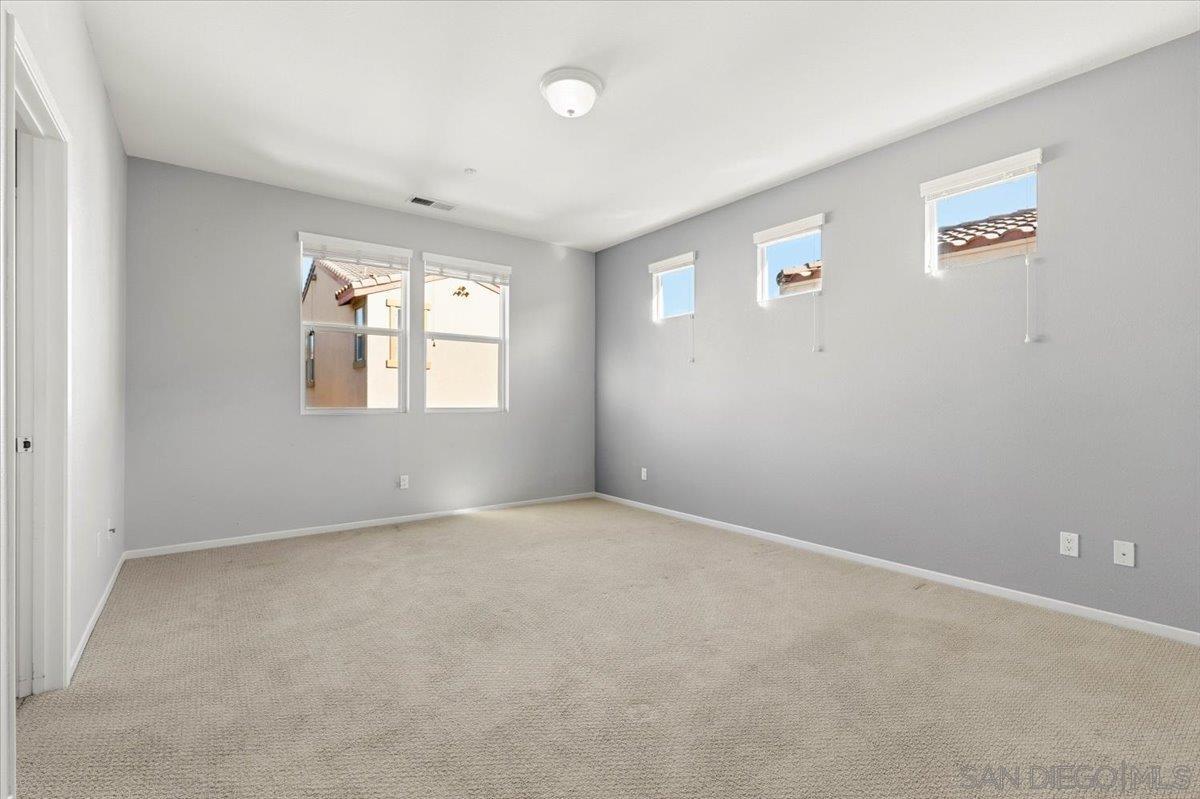 Detail Gallery Image 10 of 30 For 10034  Leavesly Trail, Santee,  CA 92071 - 3 Beds | 2/1 Baths