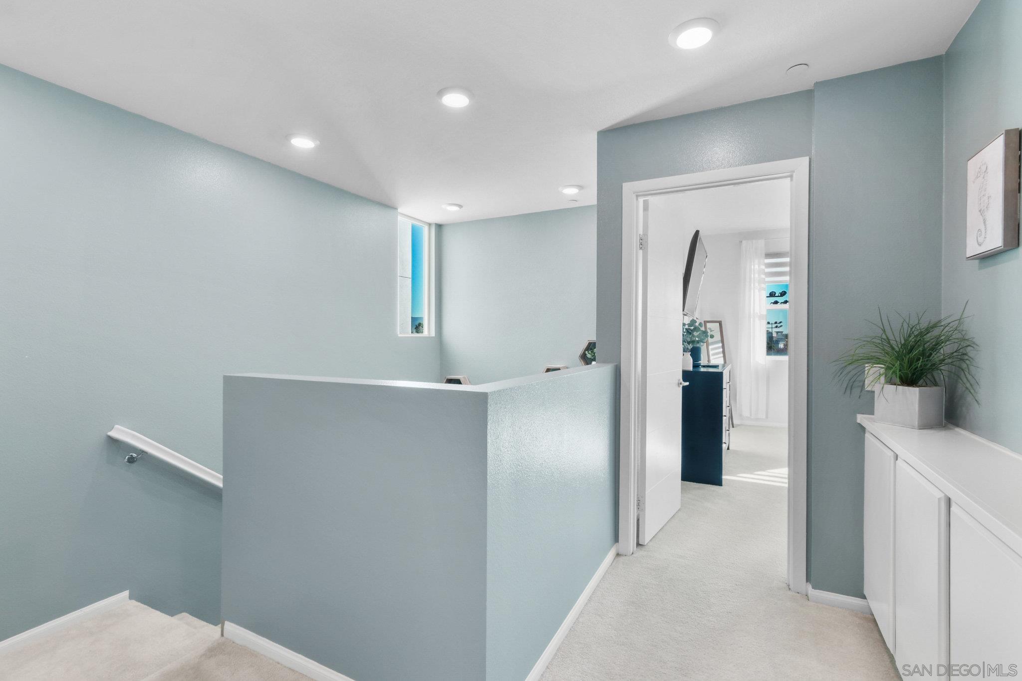 Detail Gallery Image 32 of 44 For 2034  Luzon Ln  #3,  Chula Vista,  CA 91915 - 3 Beds | 3 Baths