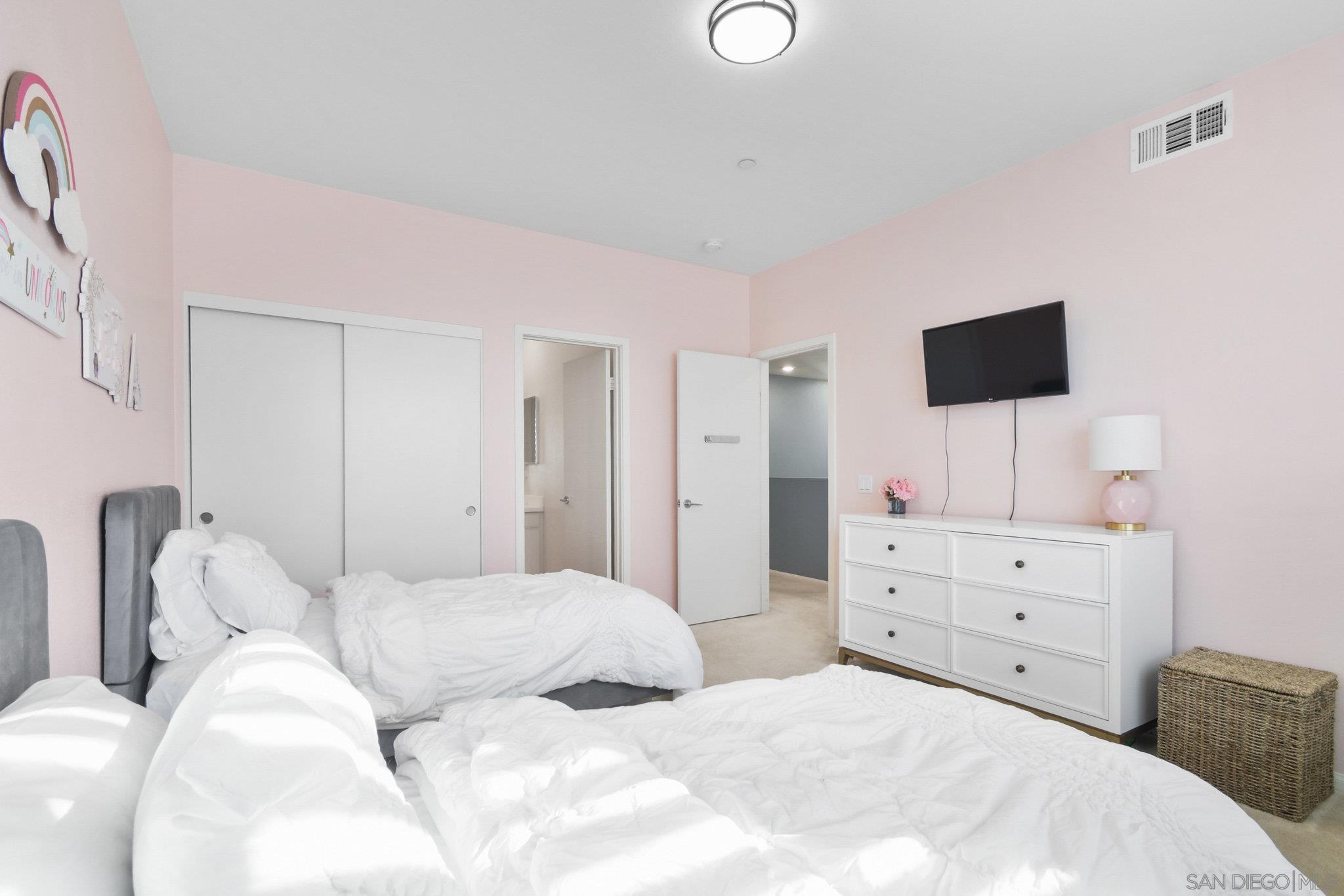 Detail Gallery Image 40 of 44 For 2034  Luzon Ln  #3,  Chula Vista,  CA 91915 - 3 Beds | 3 Baths