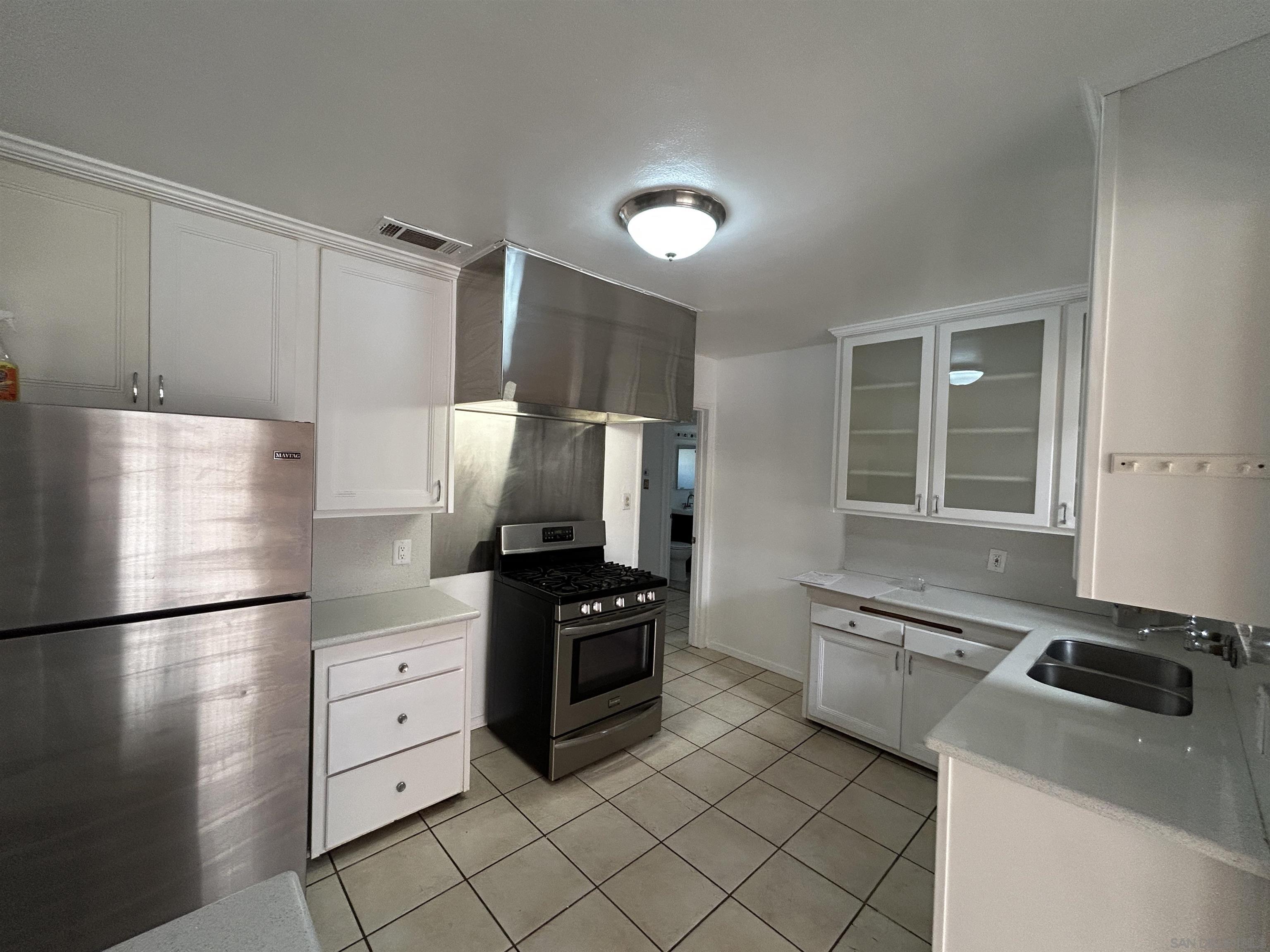 Detail Gallery Image 7 of 20 For 1815  Brookline St., San Diego,  CA 92102 - 3 Beds | 2 Baths