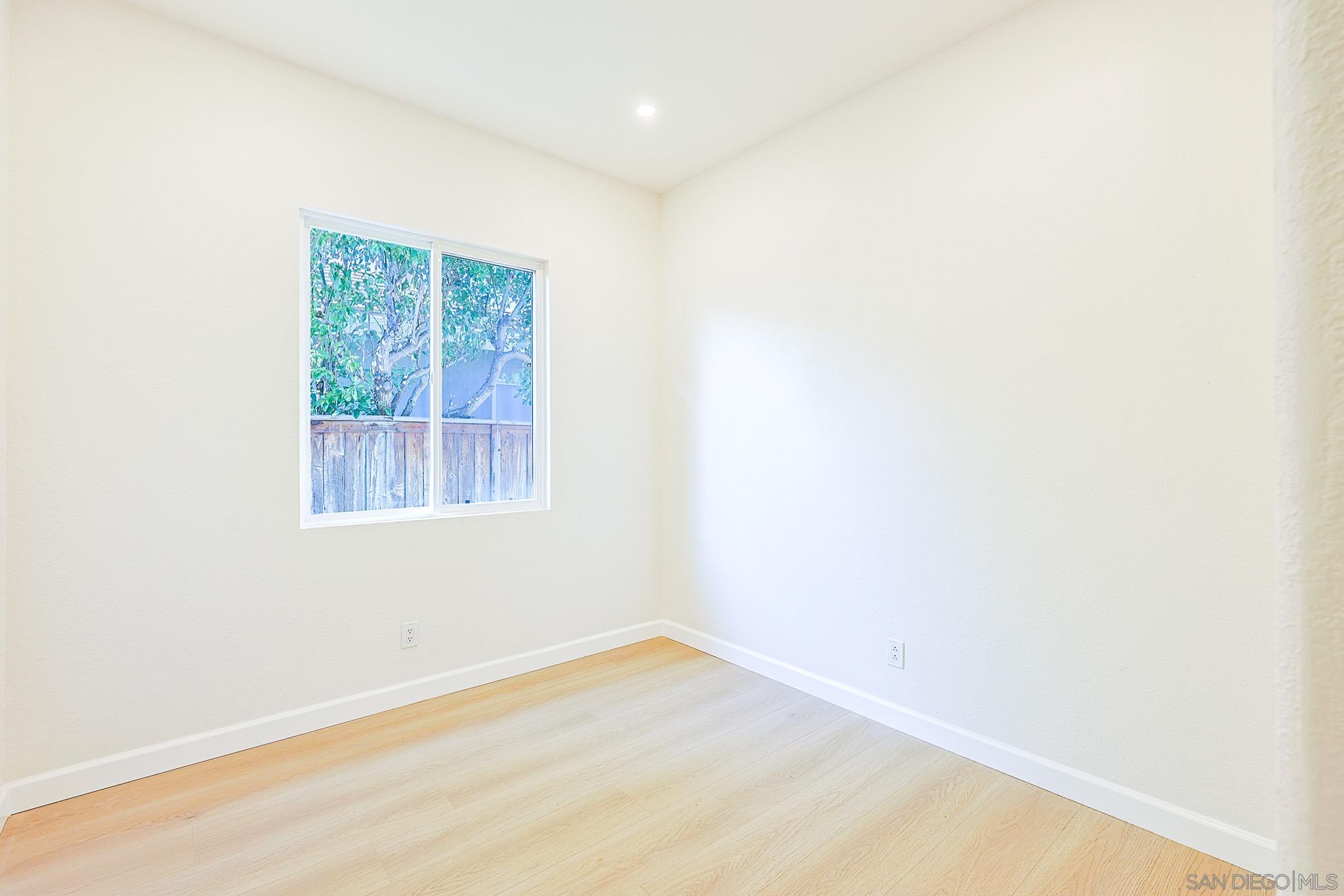 Detail Gallery Image 26 of 42 For 1789  Clydesdale Ct, Oceanside,  CA 92057 - 3 Beds | 2 Baths