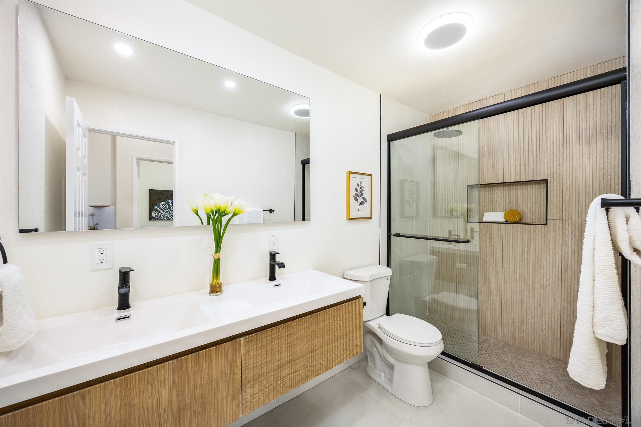 Detail Gallery Image 28 of 42 For 1789  Clydesdale Ct, Oceanside,  CA 92057 - 3 Beds | 2 Baths