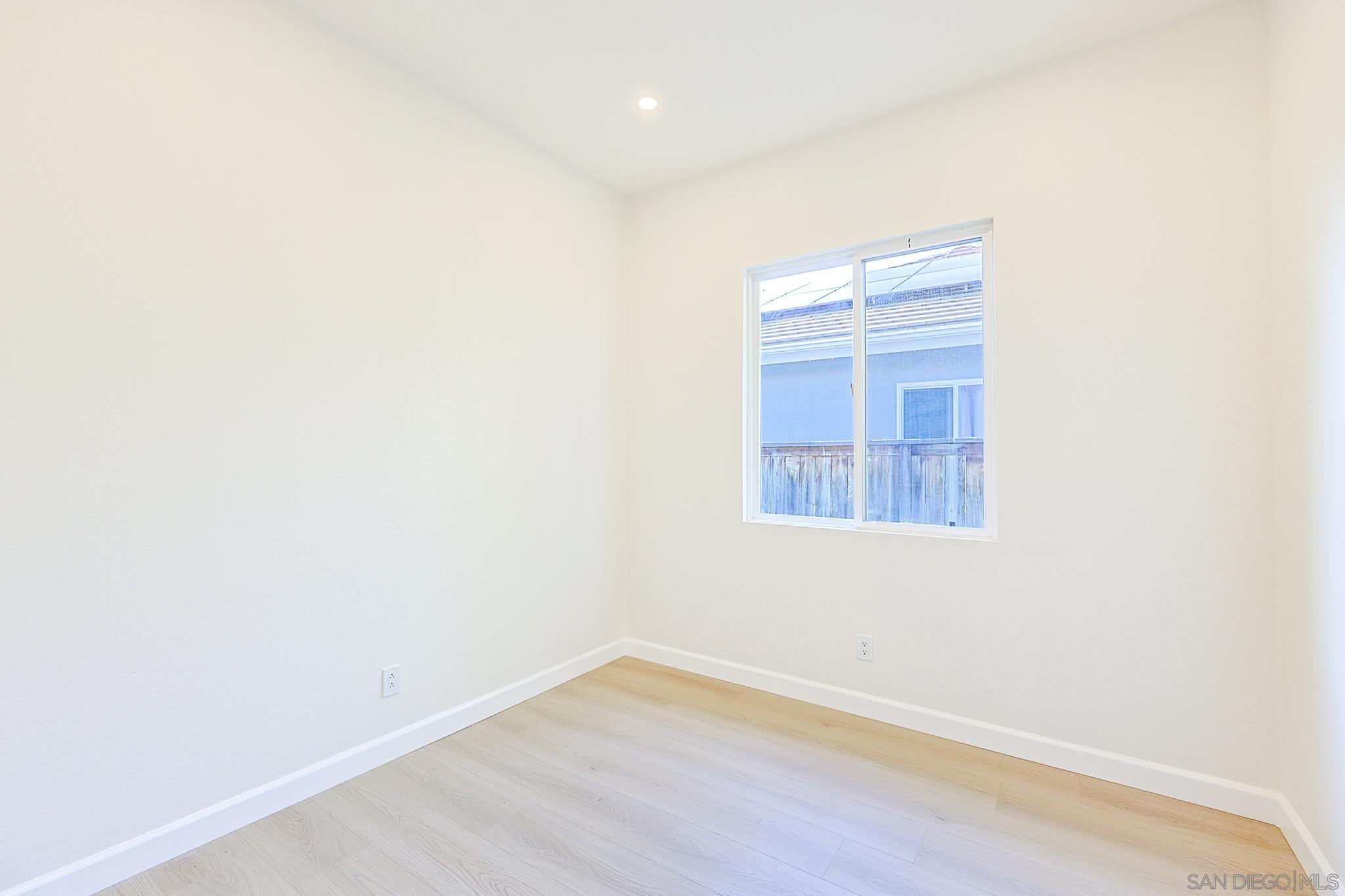 Detail Gallery Image 29 of 42 For 1789  Clydesdale Ct, Oceanside,  CA 92057 - 3 Beds | 2 Baths