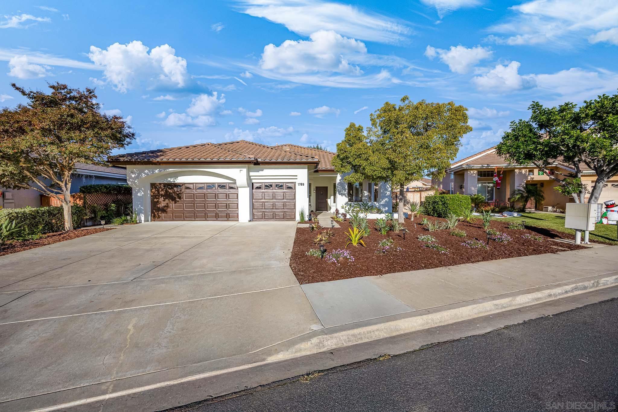 Detail Gallery Image 3 of 42 For 1789  Clydesdale Ct, Oceanside,  CA 92057 - 3 Beds | 2 Baths