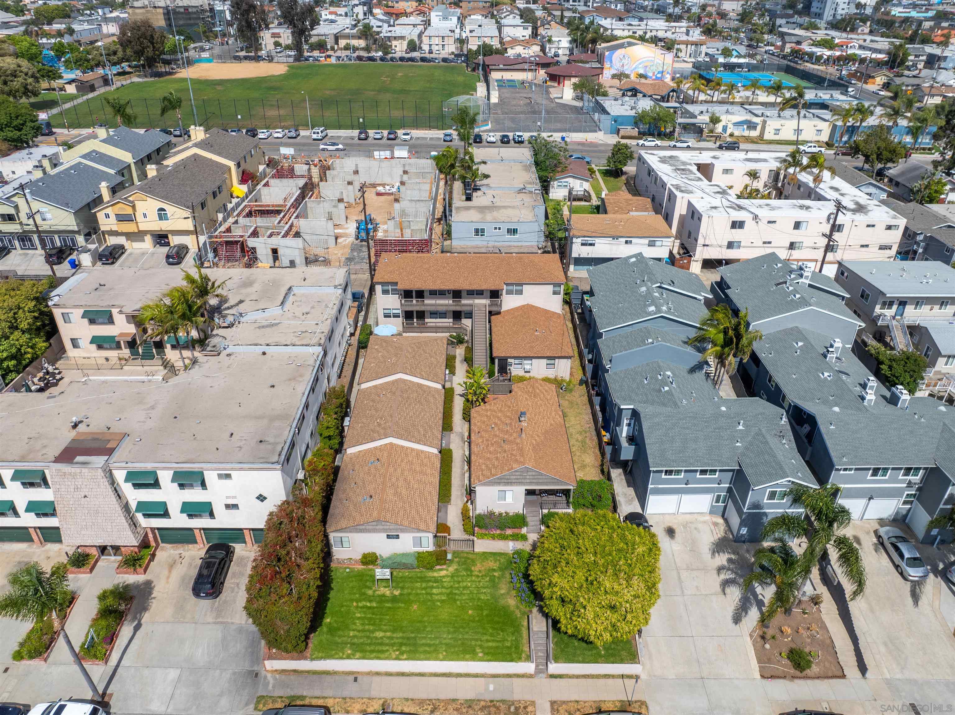 Front Image Thumbnail for SD250045442