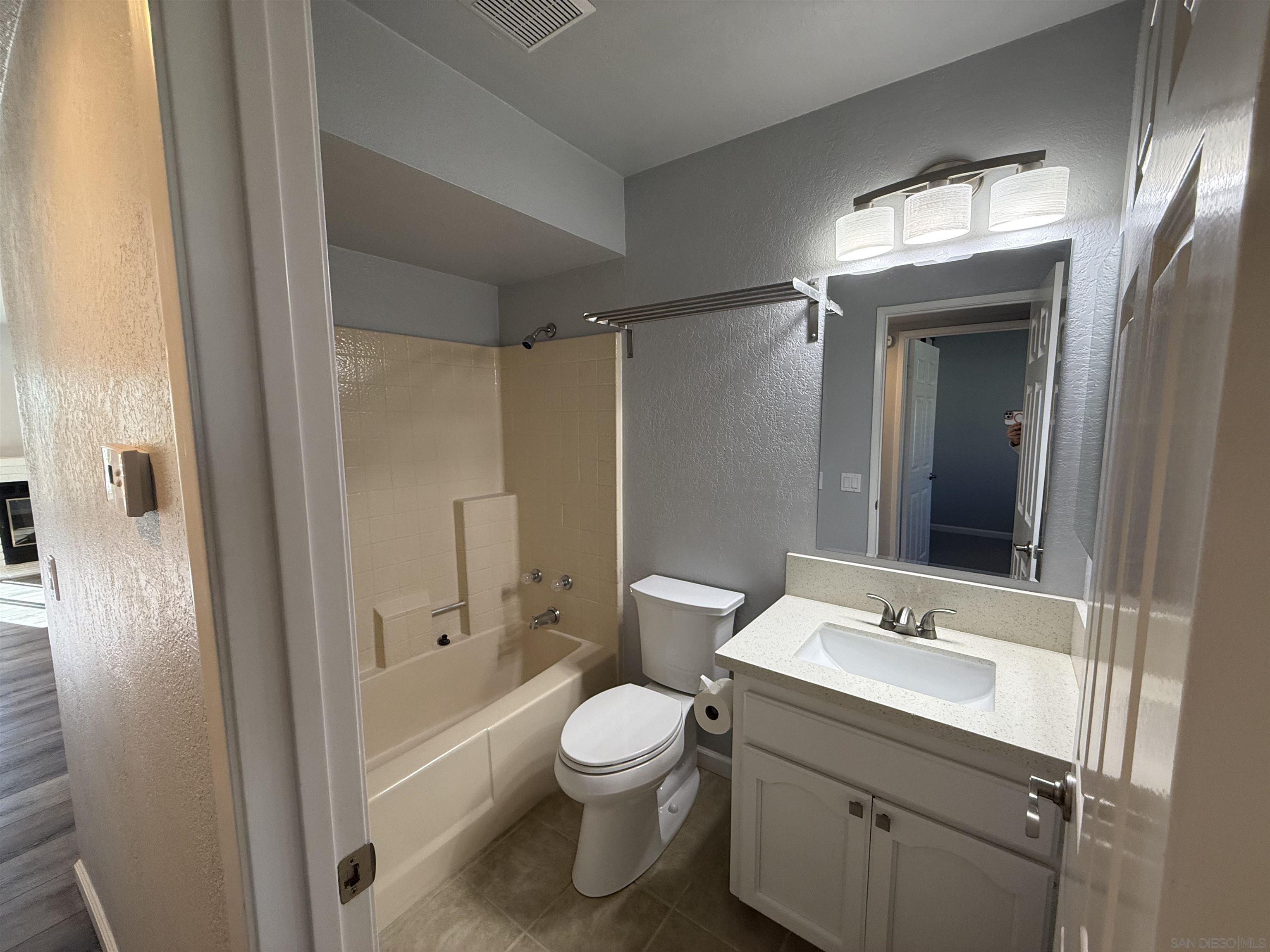 Detail Gallery Image 23 of 36 For 4666  Mission Ave  #14,  San Diego,  CA 92116 - 2 Beds | 2 Baths