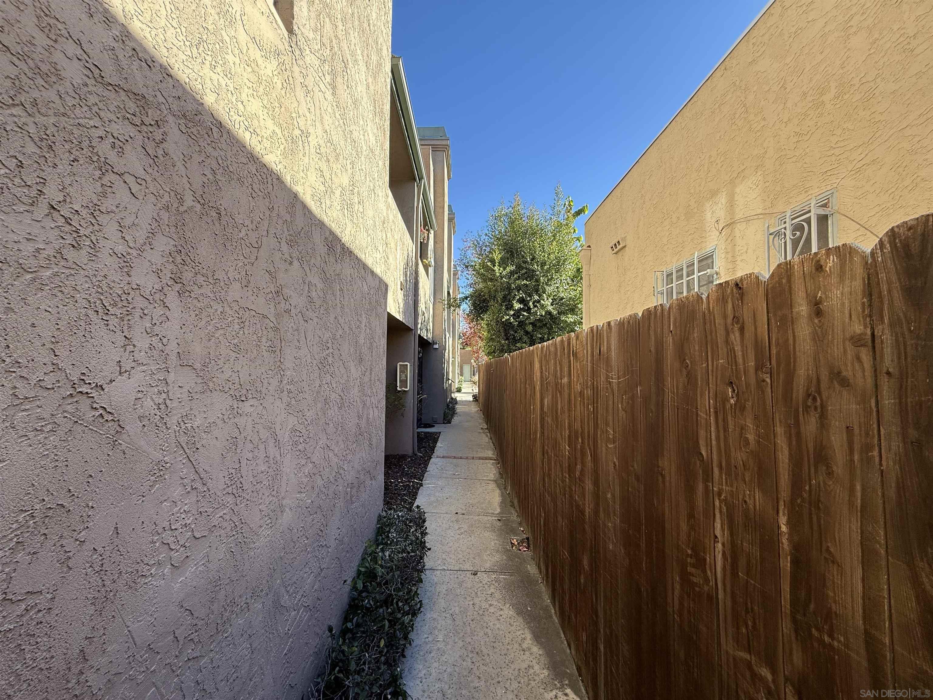 Detail Gallery Image 10 of 36 For 4666  Mission Ave  #14,  San Diego,  CA 92116 - 2 Beds | 2 Baths