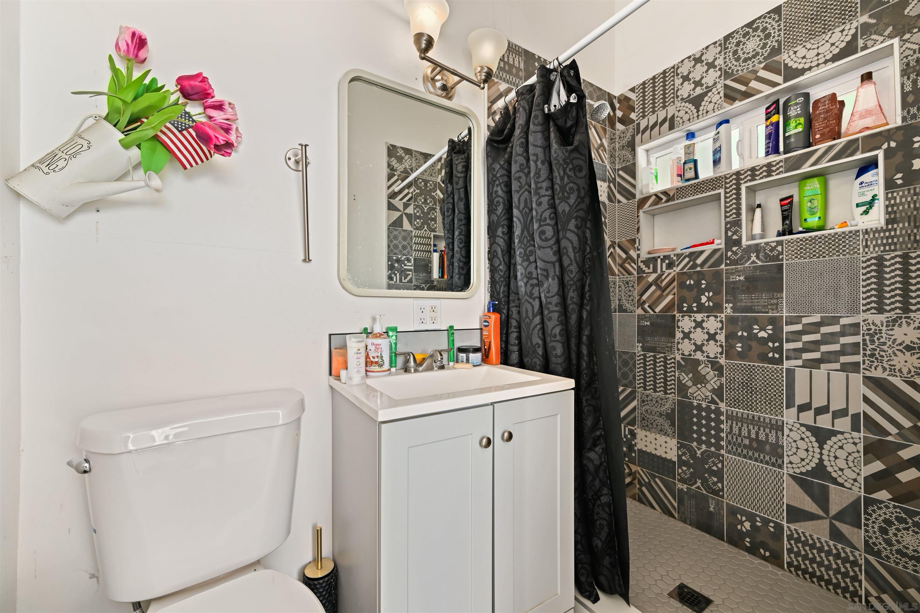 Detail Gallery Image 23 of 42 For 497  Mountain View Rd, El Cajon,  CA 92021 - 5 Beds | 1/1 Baths