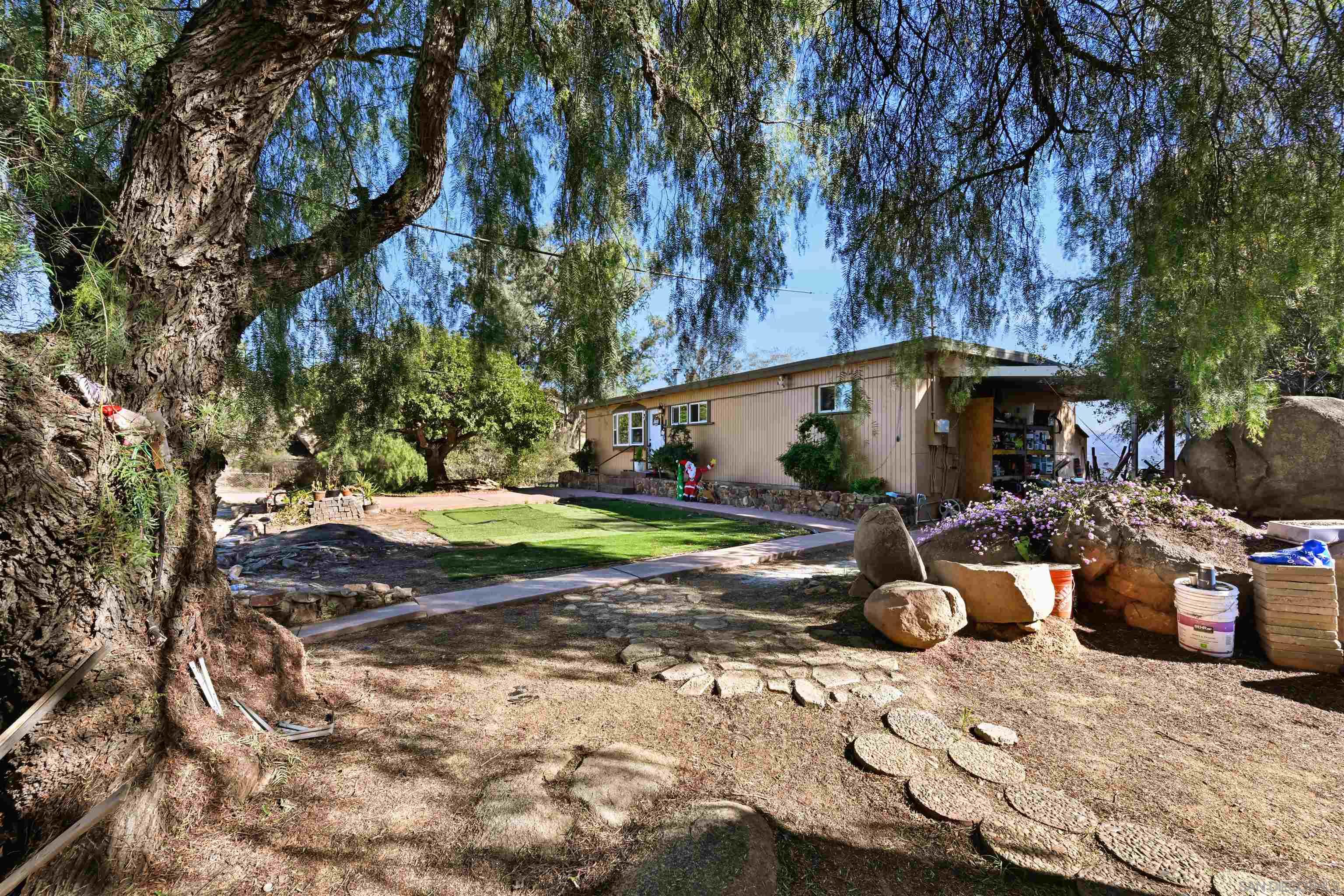 Detail Gallery Image 33 of 42 For 497  Mountain View Rd, El Cajon,  CA 92021 - 5 Beds | 1/1 Baths