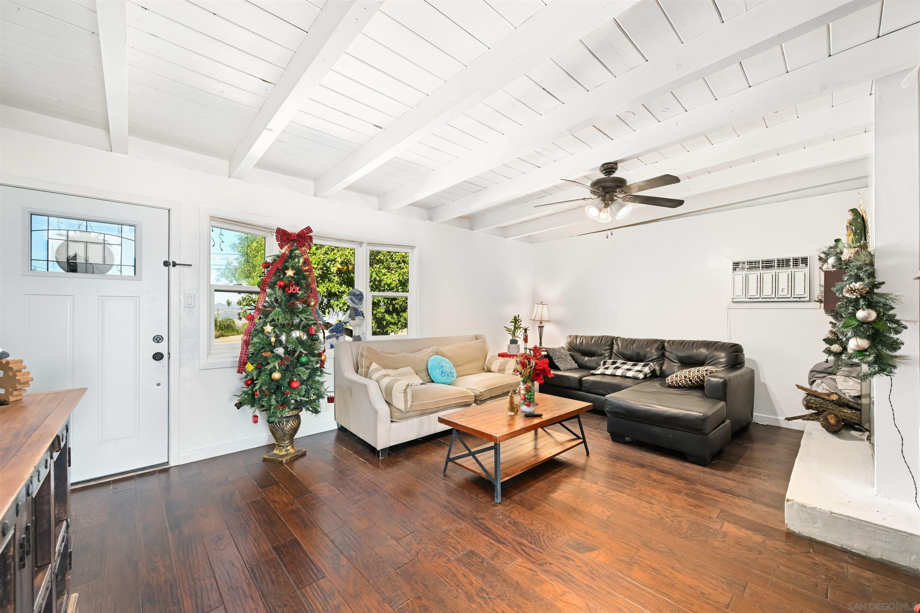 Detail Gallery Image 9 of 42 For 497  Mountain View Rd, El Cajon,  CA 92021 - 5 Beds | 1/1 Baths