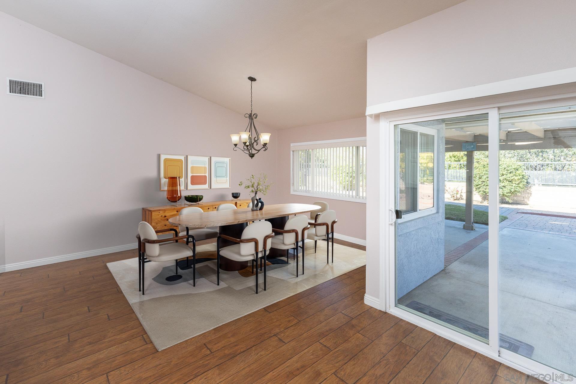 Detail Gallery Image 16 of 47 For 622  Creekside Ave, Oceanside,  CA 92057 - 3 Beds | 2 Baths