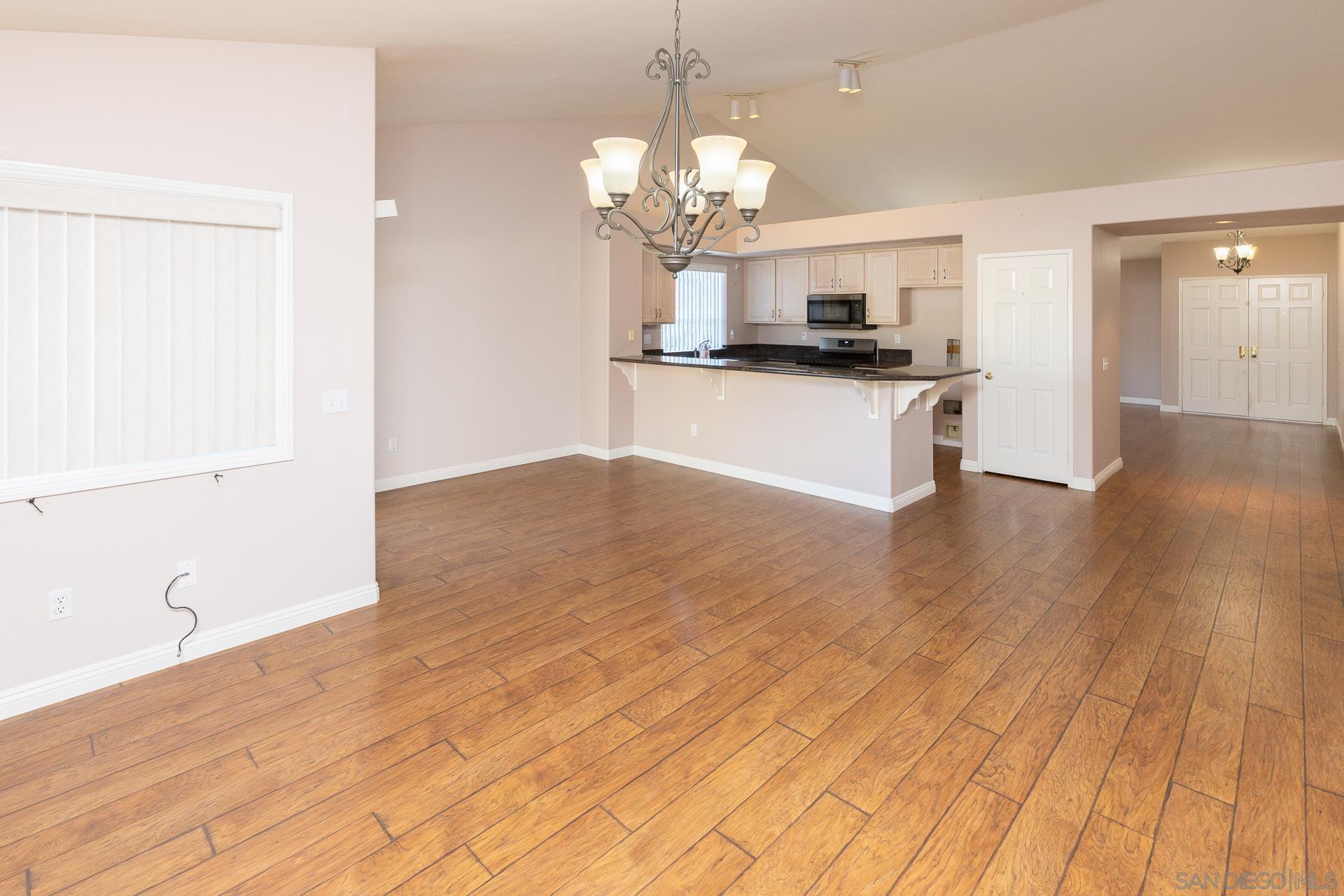 Detail Gallery Image 19 of 47 For 622  Creekside Ave, Oceanside,  CA 92057 - 3 Beds | 2 Baths